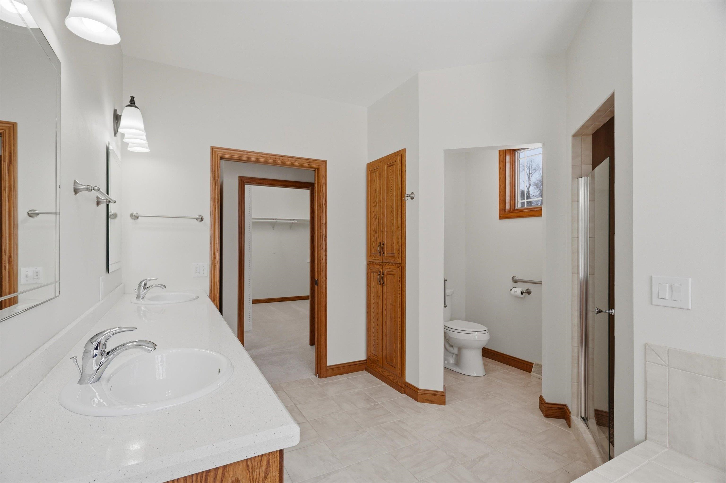 1137 W RIDGE ROAD, Marshfield, Wisconsin 54449, 4 Bedrooms Bedrooms, ,3 BathroomsBathrooms,Residential,For Sale,1137 W RIDGE ROAD,22601025