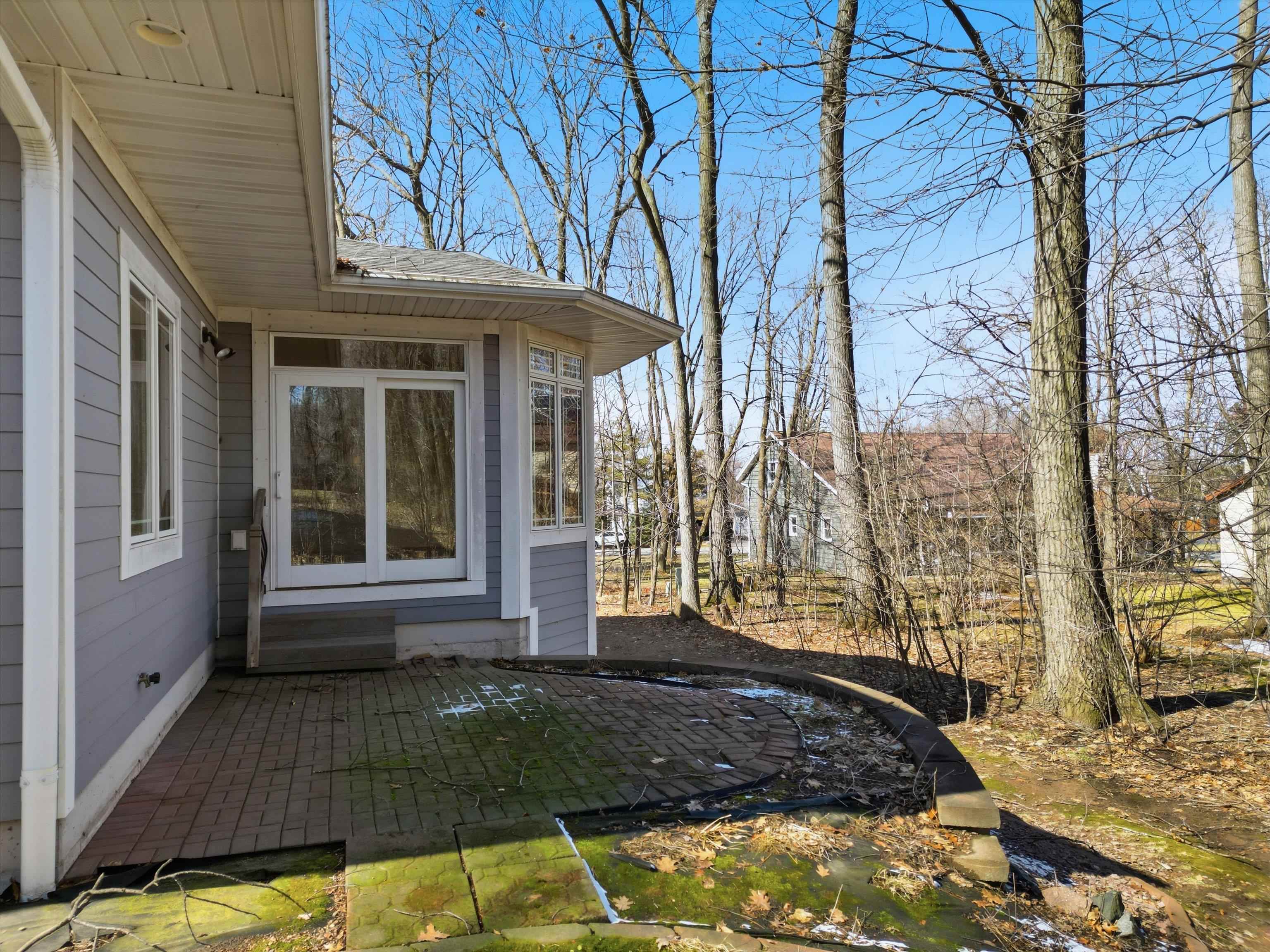 1137 W RIDGE ROAD, Marshfield, Wisconsin 54449, 4 Bedrooms Bedrooms, ,3 BathroomsBathrooms,Residential,For Sale,1137 W RIDGE ROAD,22601025