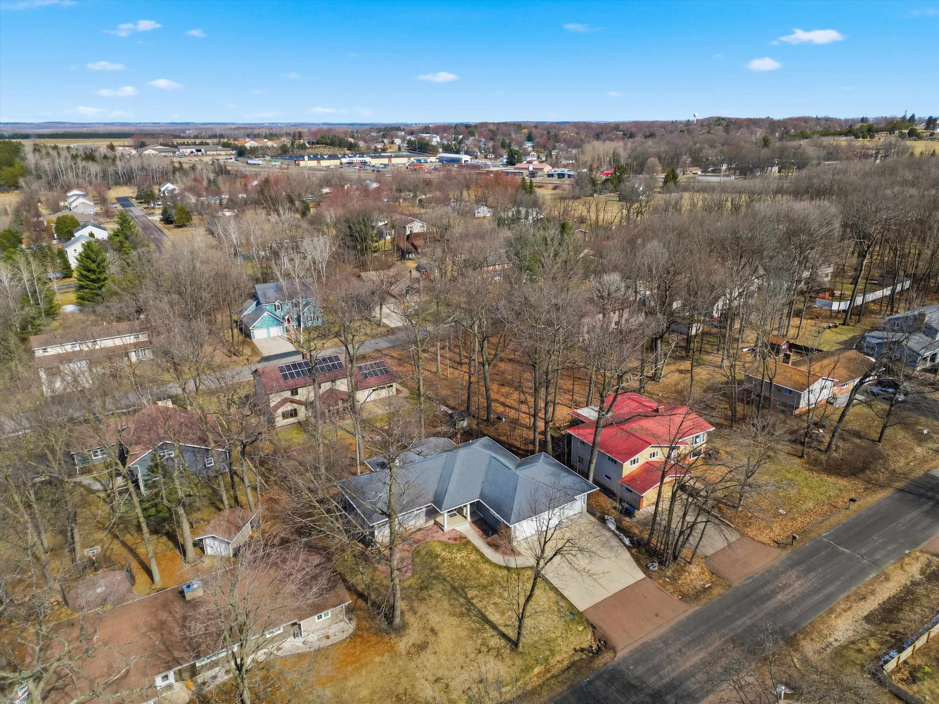 1137 W RIDGE ROAD, Marshfield, Wisconsin 54449, 4 Bedrooms Bedrooms, ,3 BathroomsBathrooms,Residential,For Sale,1137 W RIDGE ROAD,22601025