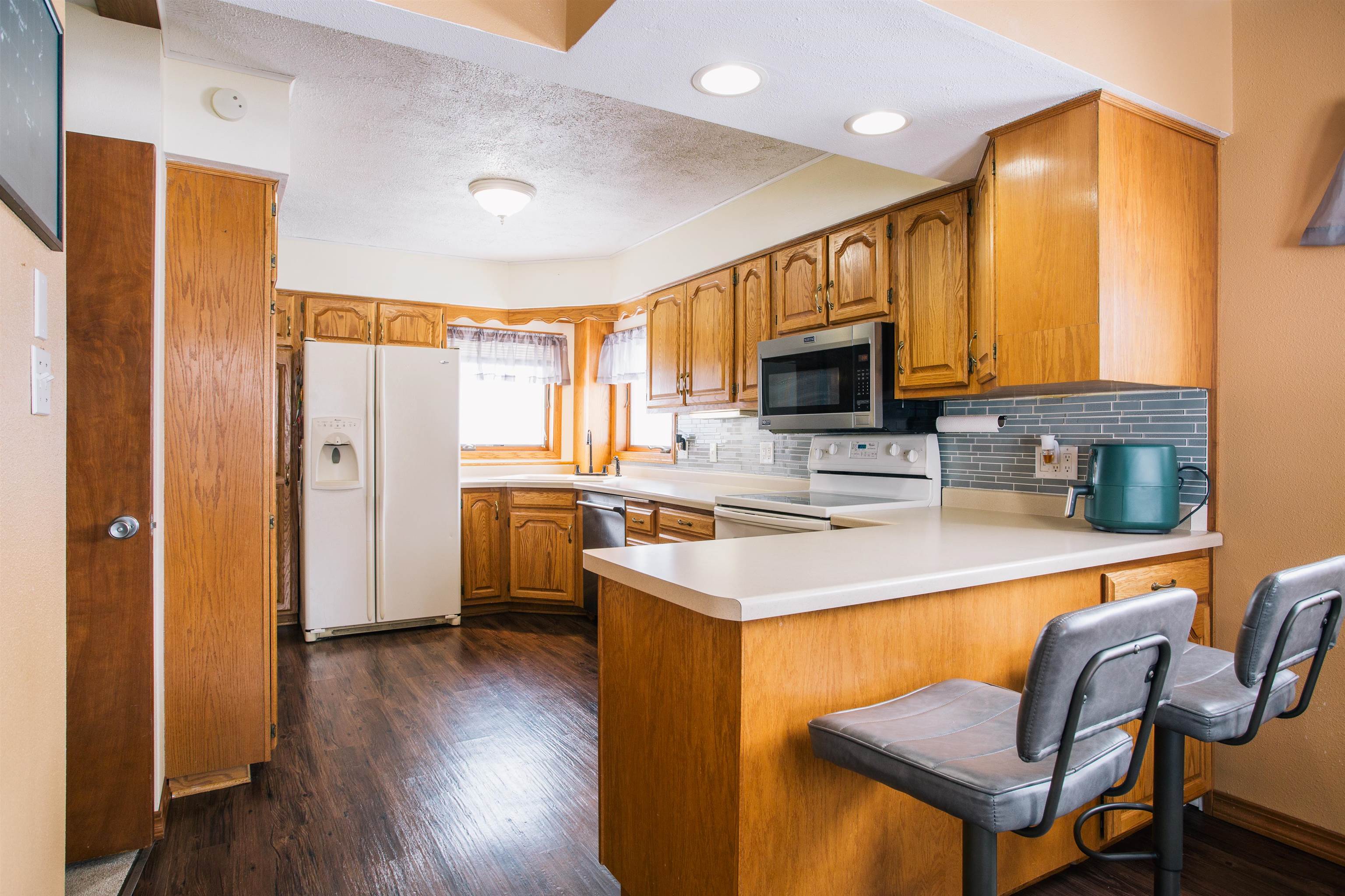 101 S WEST STREET, Loyal, Wisconsin 54446, 4 Bedrooms Bedrooms, ,2 BathroomsBathrooms,Residential,For Sale,101 S WEST STREET,22601046