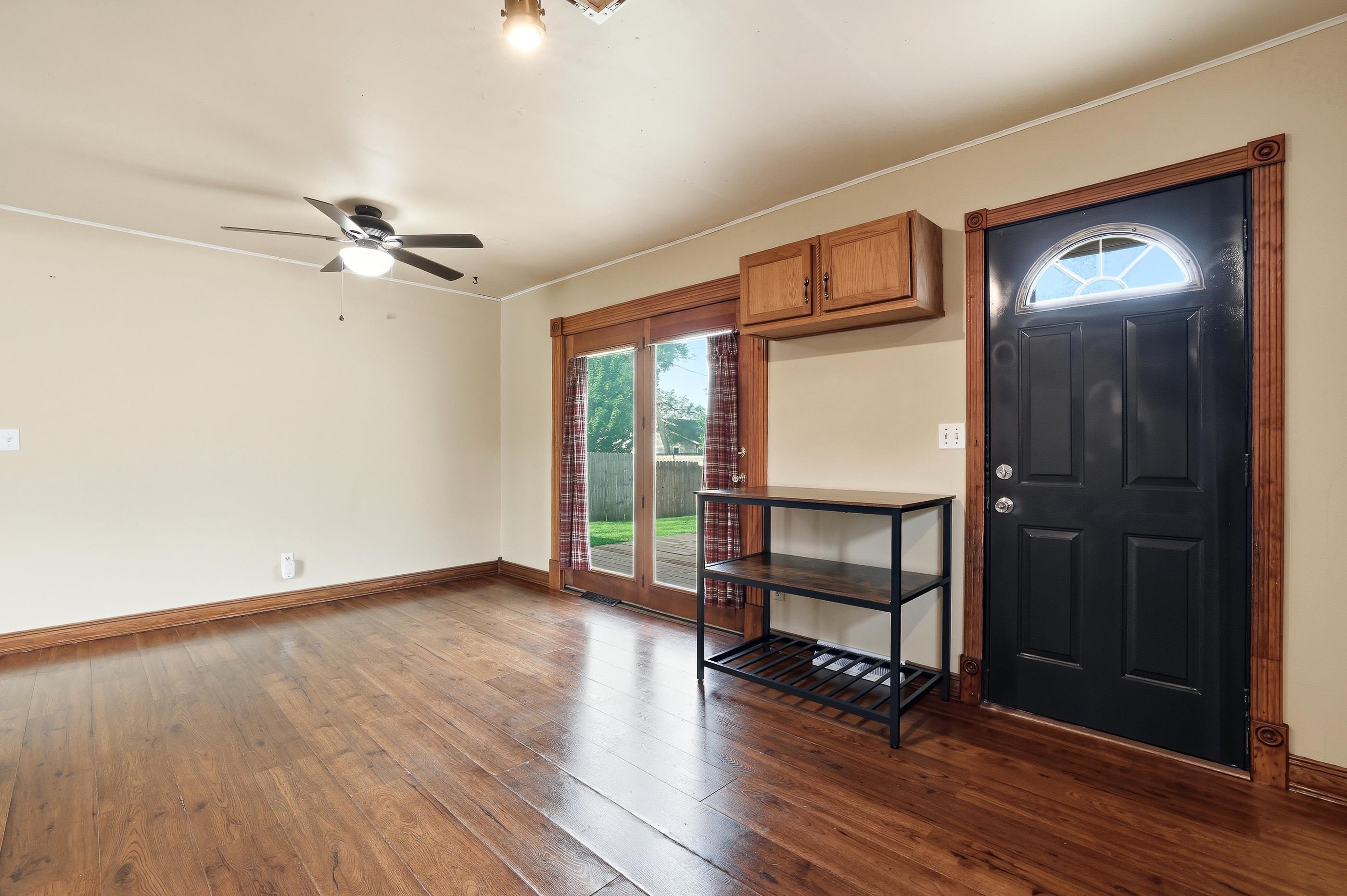 2924 LINDBERGH AVENUE, Stevens Point, Wisconsin 54481, 4 Bedrooms Bedrooms, ,2 BathroomsBathrooms,Residential,For Sale,2924 LINDBERGH AVENUE,22601048