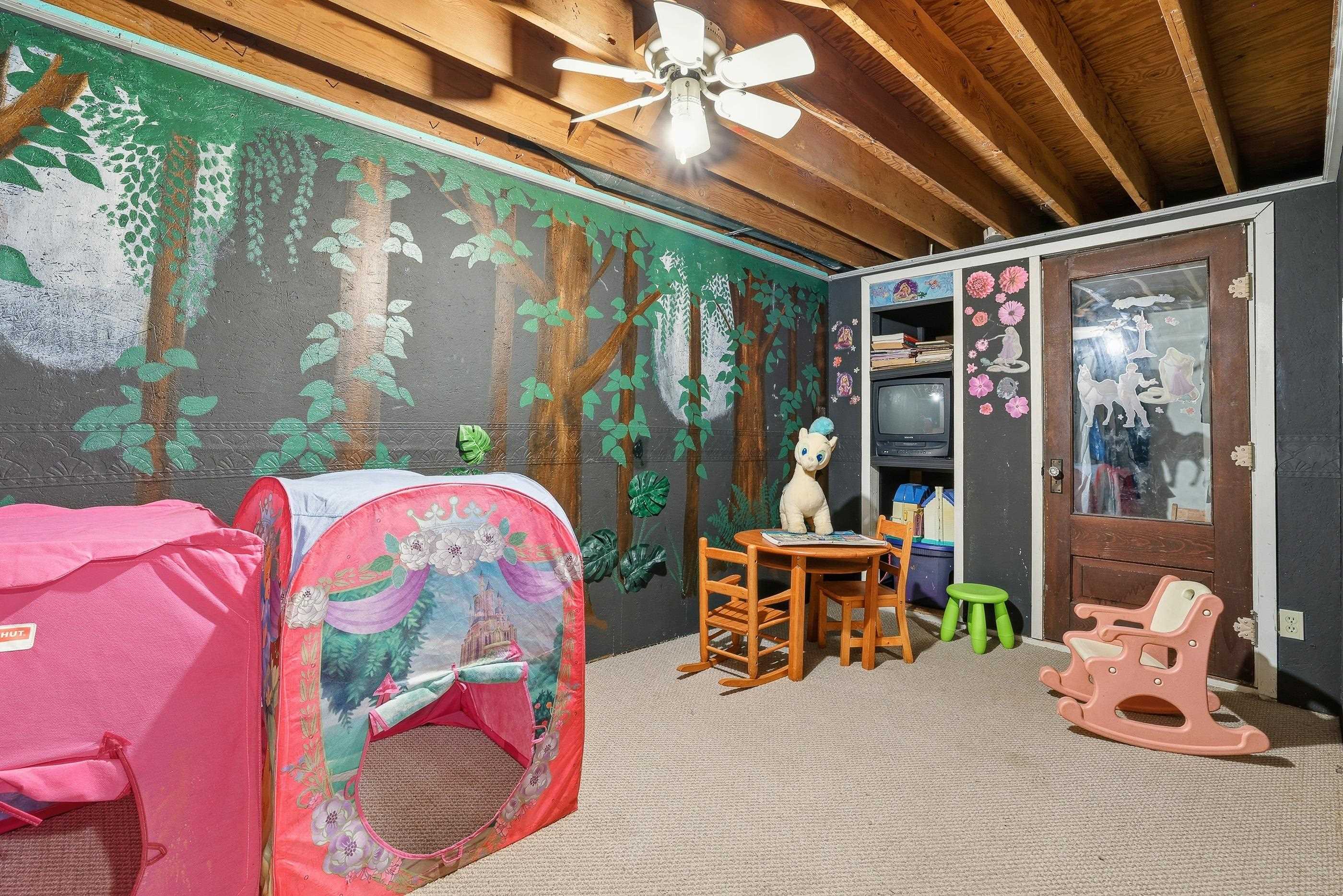 2924 LINDBERGH AVENUE, Stevens Point, Wisconsin 54481, 4 Bedrooms Bedrooms, ,2 BathroomsBathrooms,Residential,For Sale,2924 LINDBERGH AVENUE,22601048