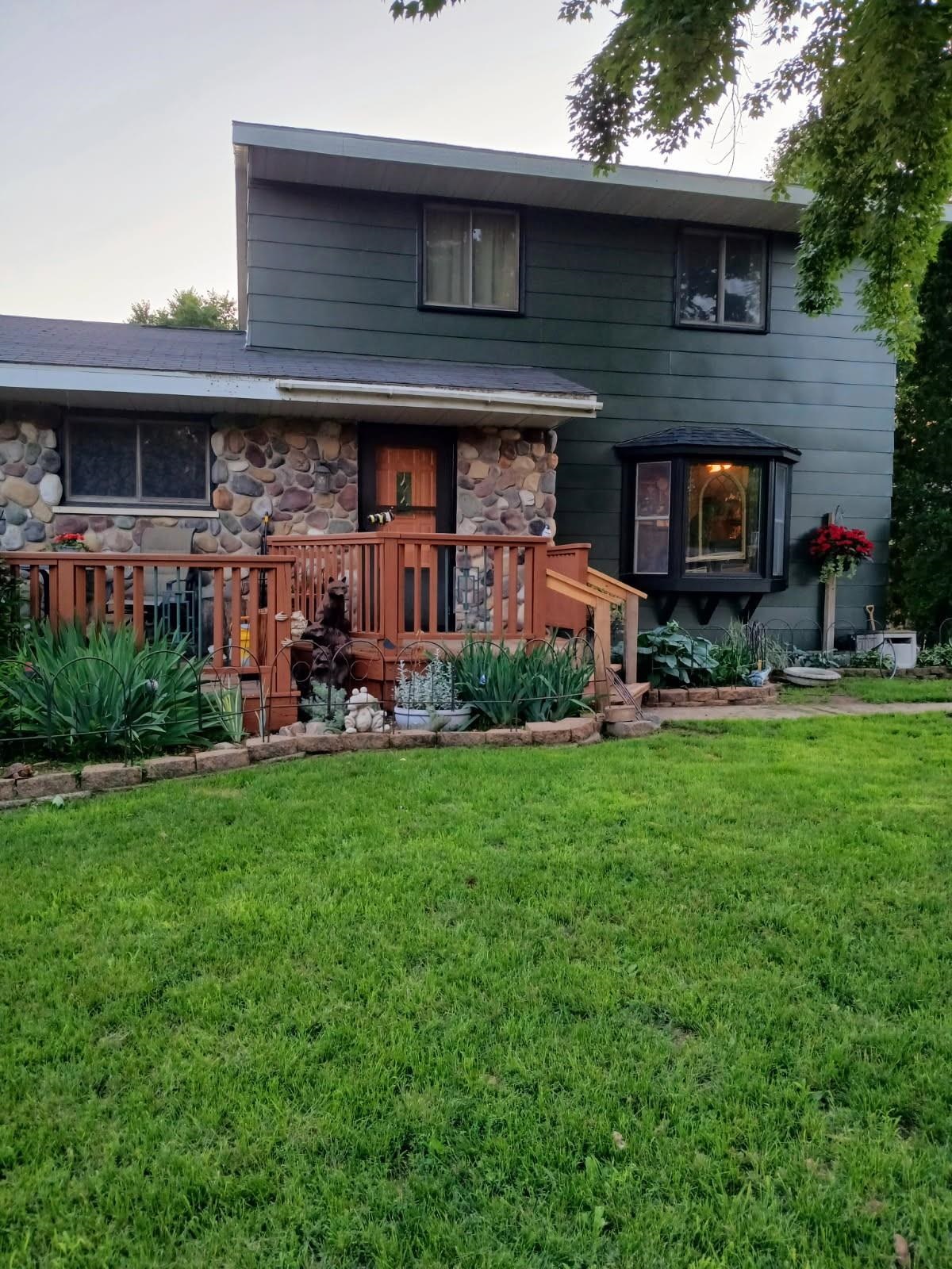 2924 LINDBERGH AVENUE, Stevens Point, Wisconsin 54481, 4 Bedrooms Bedrooms, ,2 BathroomsBathrooms,Residential,For Sale,2924 LINDBERGH AVENUE,22601048