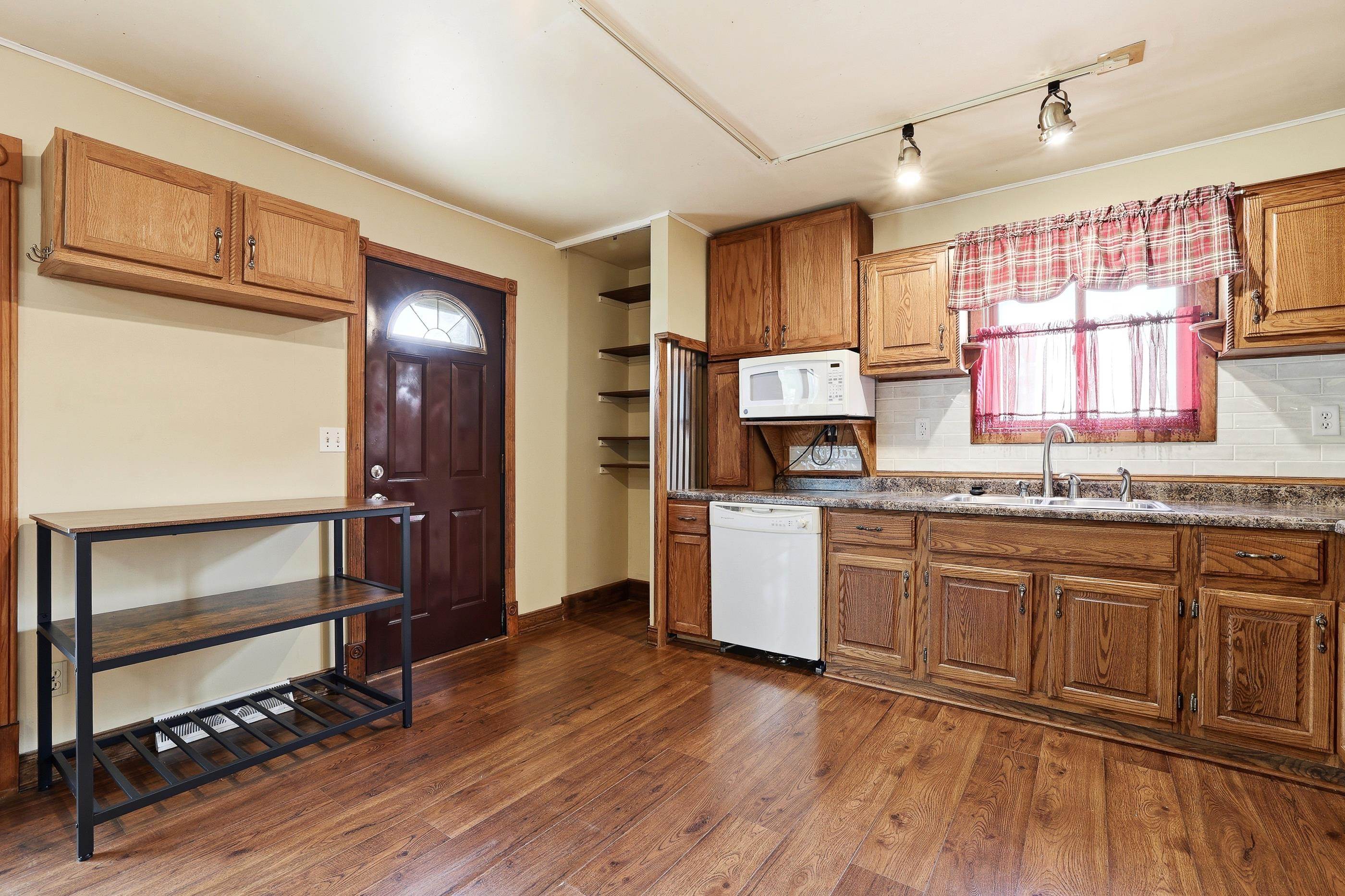 2924 LINDBERGH AVENUE, Stevens Point, Wisconsin 54481, 4 Bedrooms Bedrooms, ,2 BathroomsBathrooms,Residential,For Sale,2924 LINDBERGH AVENUE,22601048