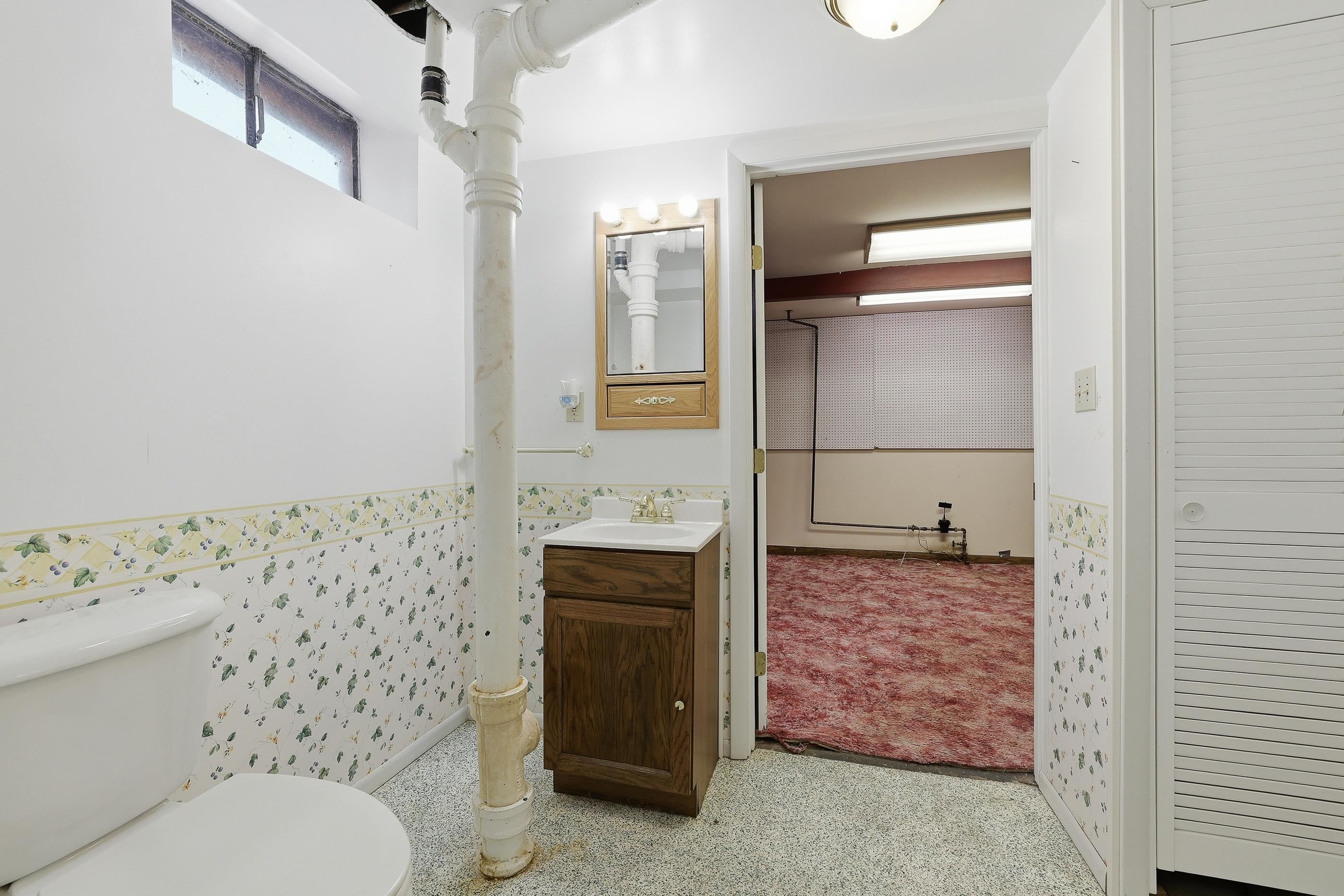 908 GREEN AVENUE, Stevens Point, Wisconsin 54481, 3 Bedrooms Bedrooms, ,1 BathroomBathrooms,Residential,For Sale,908 GREEN AVENUE,22601049