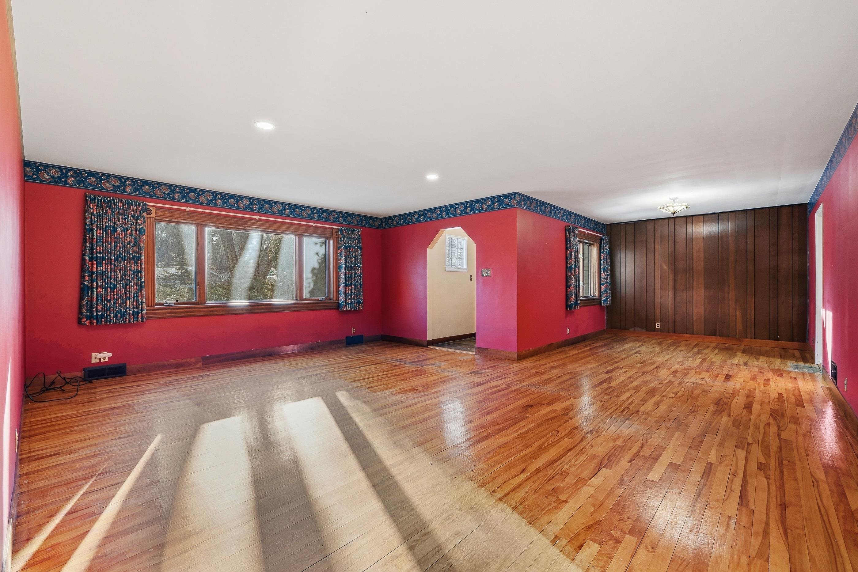 908 GREEN AVENUE, Stevens Point, Wisconsin 54481, 3 Bedrooms Bedrooms, ,1 BathroomBathrooms,Residential,For Sale,908 GREEN AVENUE,22601049
