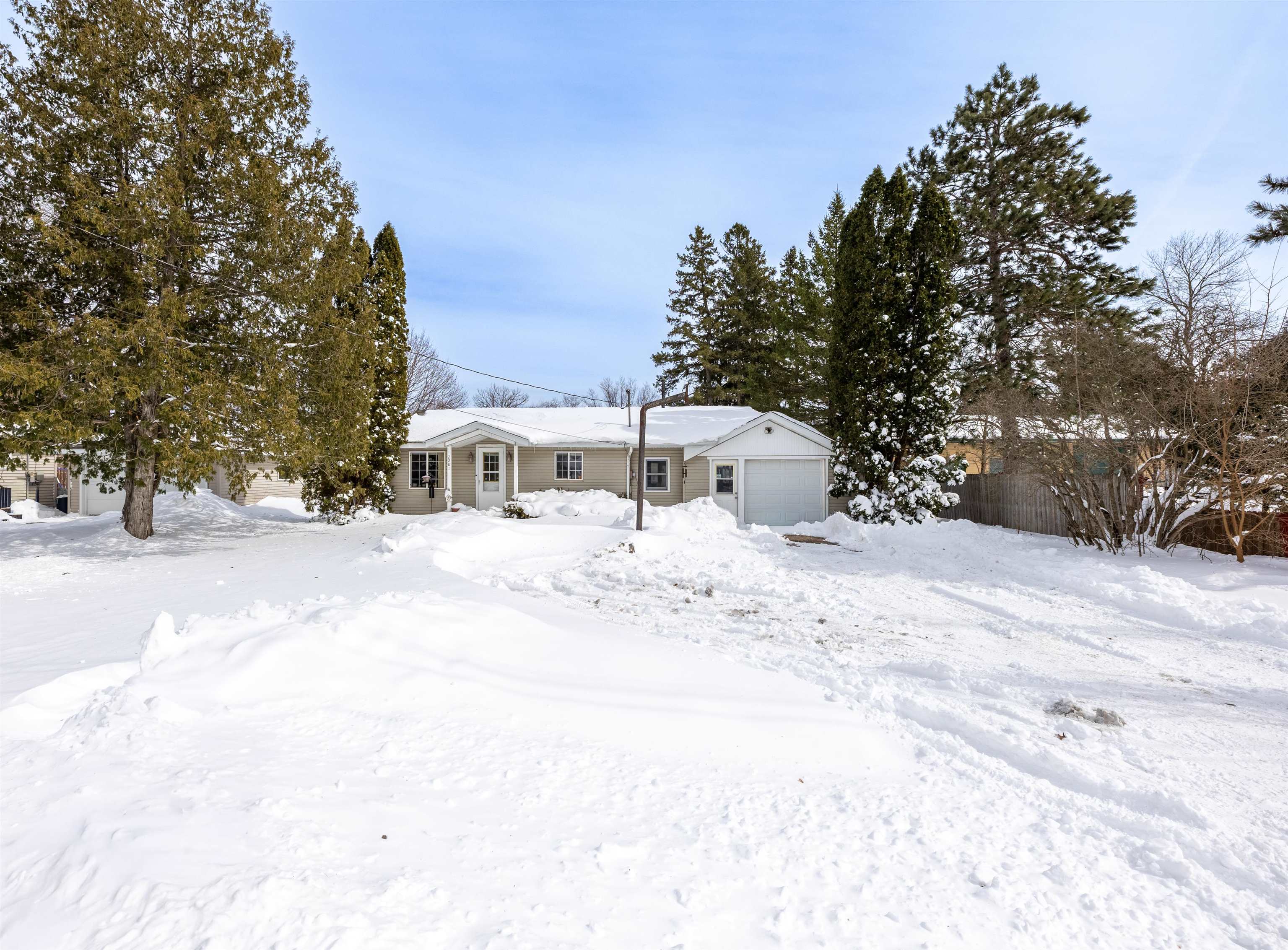 2281 S 5TH STREET, Wisconsin Rapids, Wisconsin 54494, 2 Bedrooms Bedrooms, ,1 BathroomBathrooms,Residential,For Sale,2281 S 5TH STREET,22601050