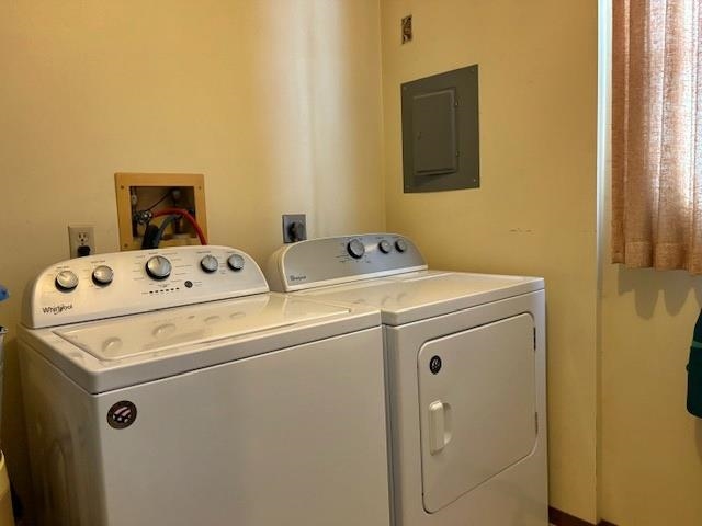 1811-1813 E EMERALD STREET, Marshfield, Wisconsin 54449, 2 Bedrooms Bedrooms, 5 Rooms Rooms,1 BathroomBathrooms,Multi-family,For Sale,1811-1813 E EMERALD STREET,22601061