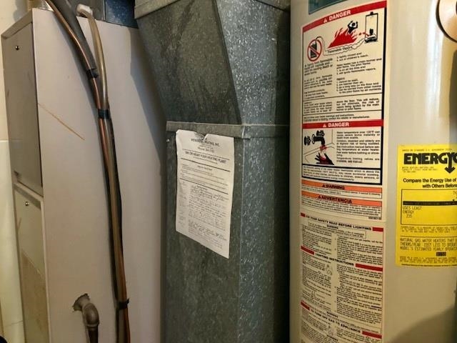 1811-1813 E EMERALD STREET, Marshfield, Wisconsin 54449, 2 Bedrooms Bedrooms, 5 Rooms Rooms,1 BathroomBathrooms,Multi-family,For Sale,1811-1813 E EMERALD STREET,22601061