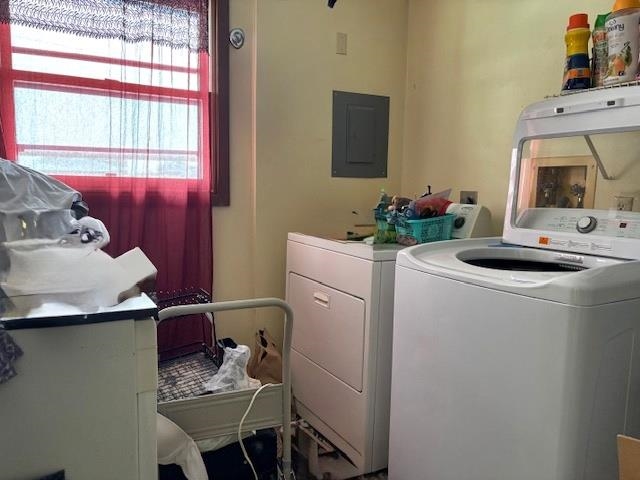 1811-1813 E EMERALD STREET, Marshfield, Wisconsin 54449, 2 Bedrooms Bedrooms, 5 Rooms Rooms,1 BathroomBathrooms,Multi-family,For Sale,1811-1813 E EMERALD STREET,22601061