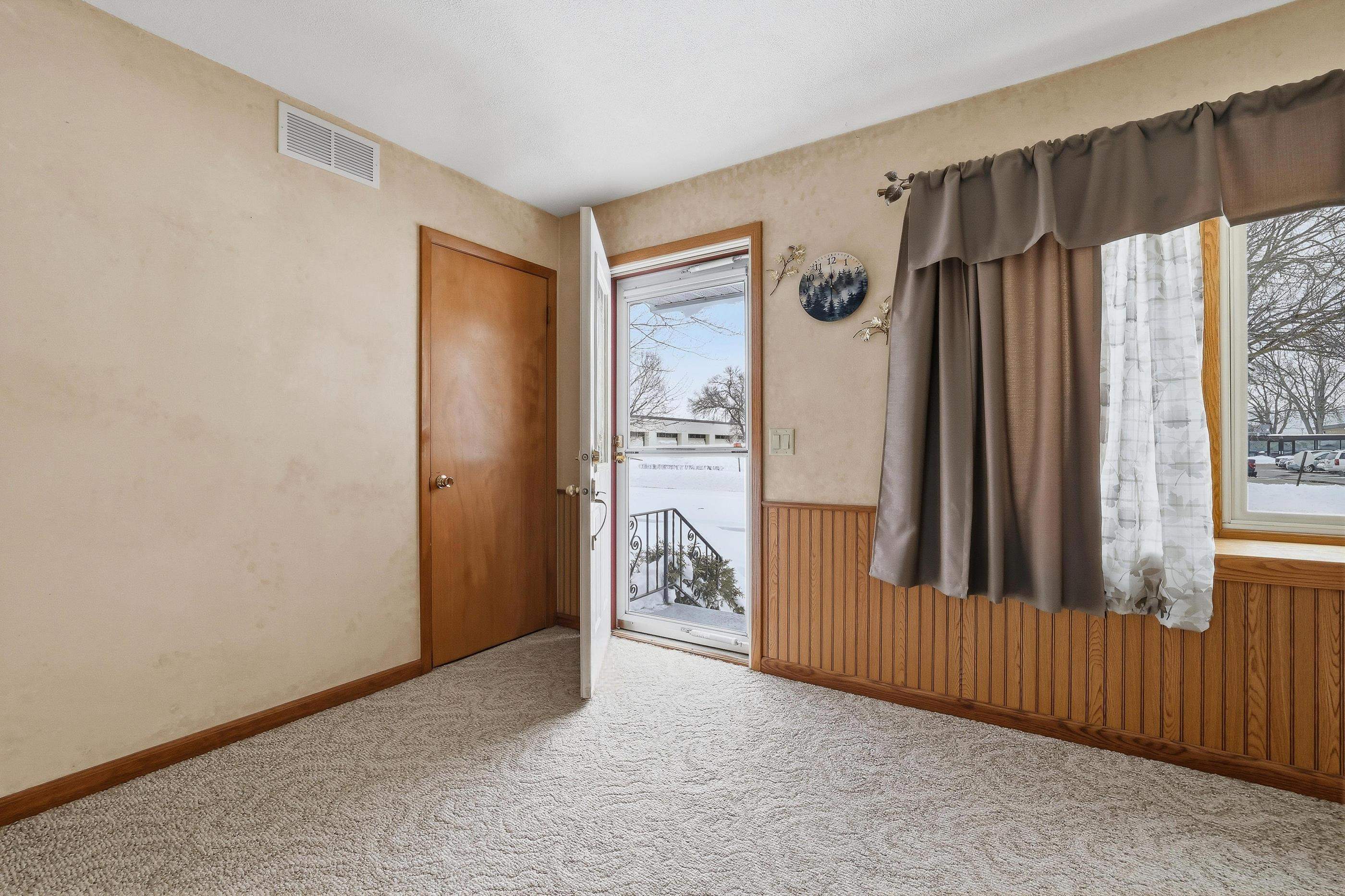 2900 DIXON STREET, Stevens Point, Wisconsin 54481, 3 Bedrooms Bedrooms, ,2 BathroomsBathrooms,Residential,For Sale,2900 DIXON STREET,22601067