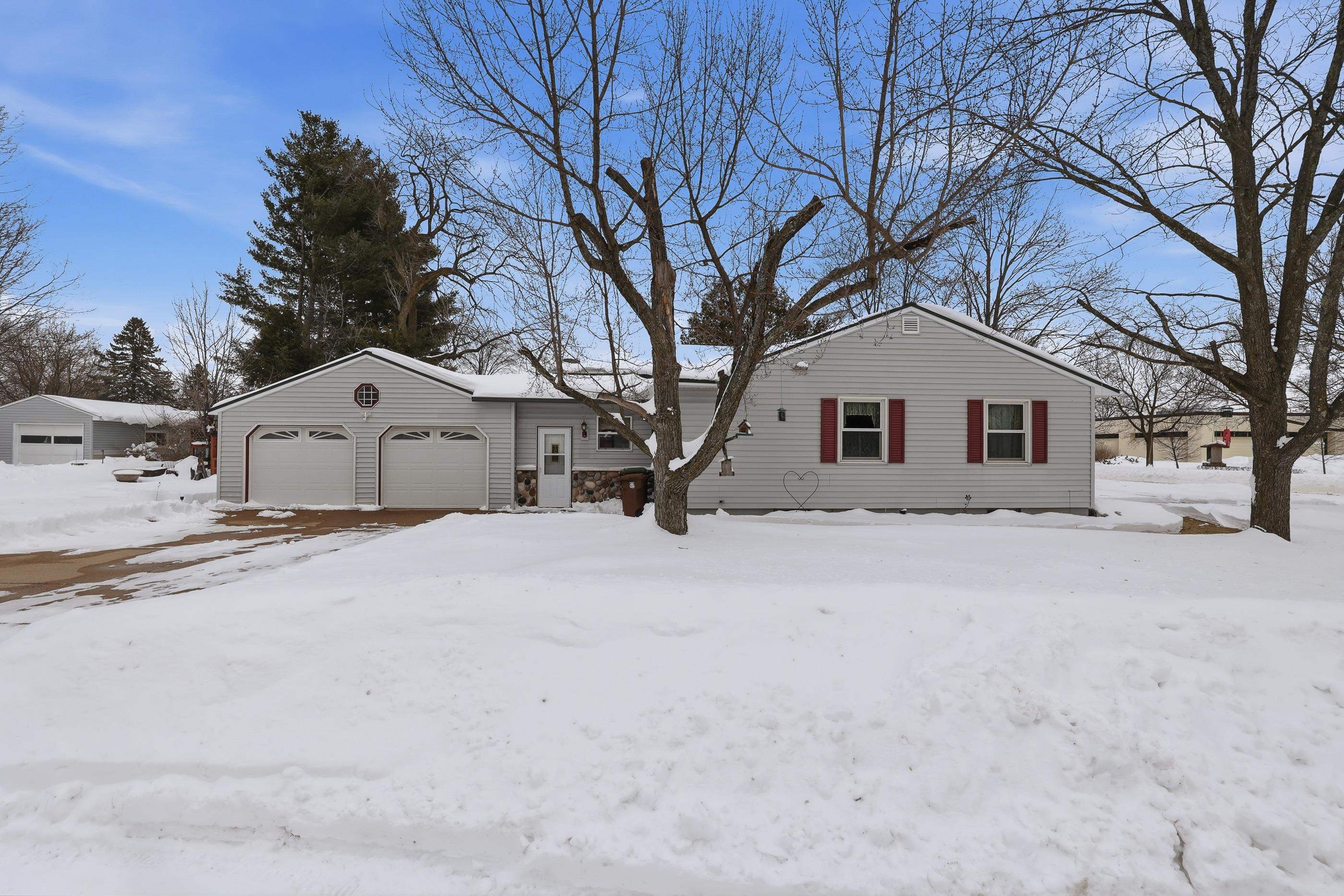 2900 DIXON STREET, Stevens Point, Wisconsin 54481, 3 Bedrooms Bedrooms, ,2 BathroomsBathrooms,Residential,For Sale,2900 DIXON STREET,22601067