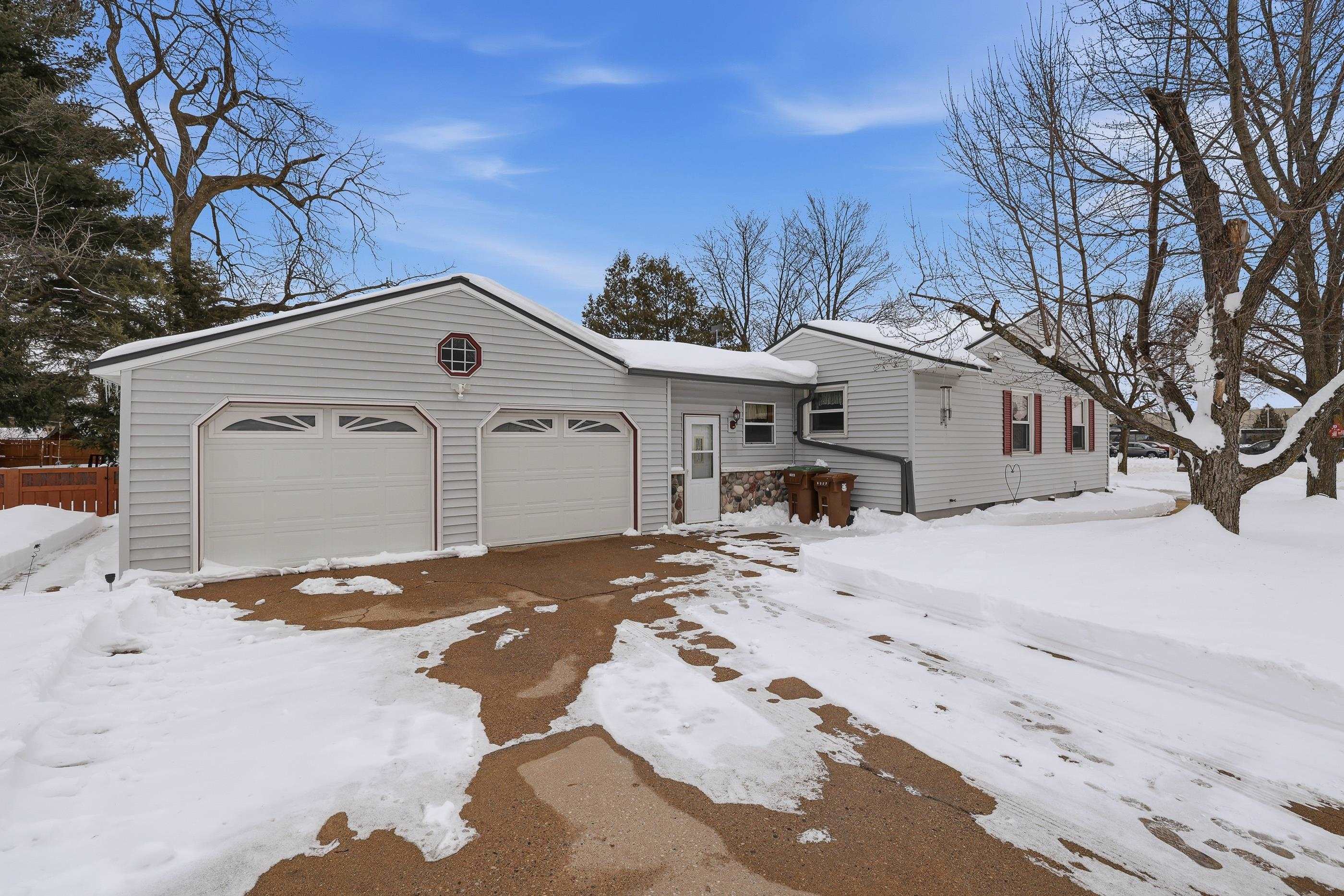 2900 DIXON STREET, Stevens Point, Wisconsin 54481, 3 Bedrooms Bedrooms, ,2 BathroomsBathrooms,Residential,For Sale,2900 DIXON STREET,22601067