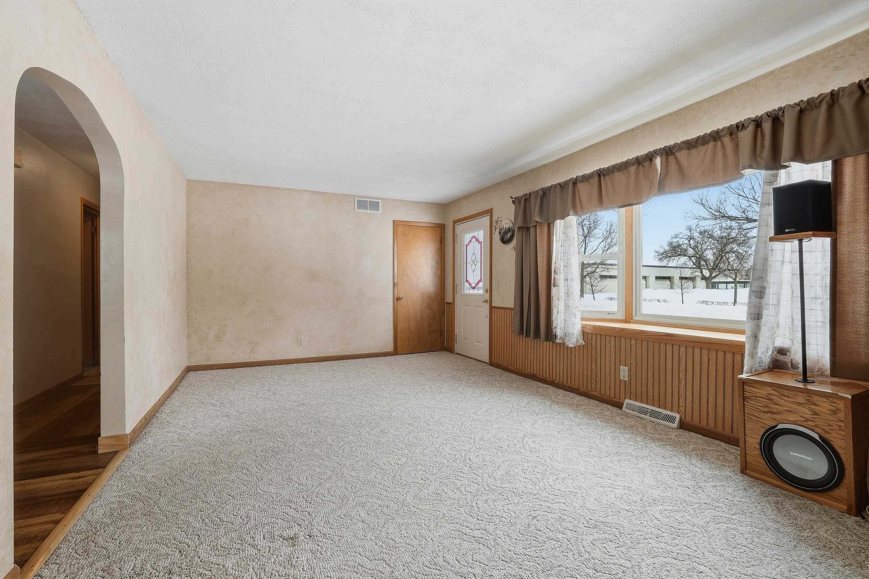 2900 DIXON STREET, Stevens Point, Wisconsin 54481, 3 Bedrooms Bedrooms, ,2 BathroomsBathrooms,Residential,For Sale,2900 DIXON STREET,22601067