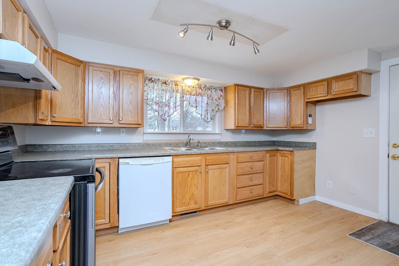 5805 PINE PARK STREET, Weston, Wisconsin 54476, 3 Bedrooms Bedrooms, ,1 BathroomBathrooms,Residential,For Sale,5805 PINE PARK STREET,22601077