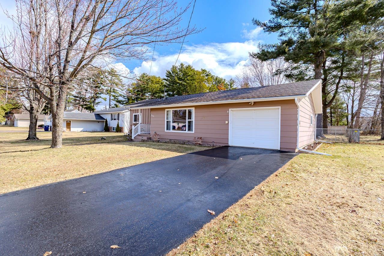 5805 PINE PARK STREET, Weston, Wisconsin 54476, 3 Bedrooms Bedrooms, ,1 BathroomBathrooms,Residential,For Sale,5805 PINE PARK STREET,22601077