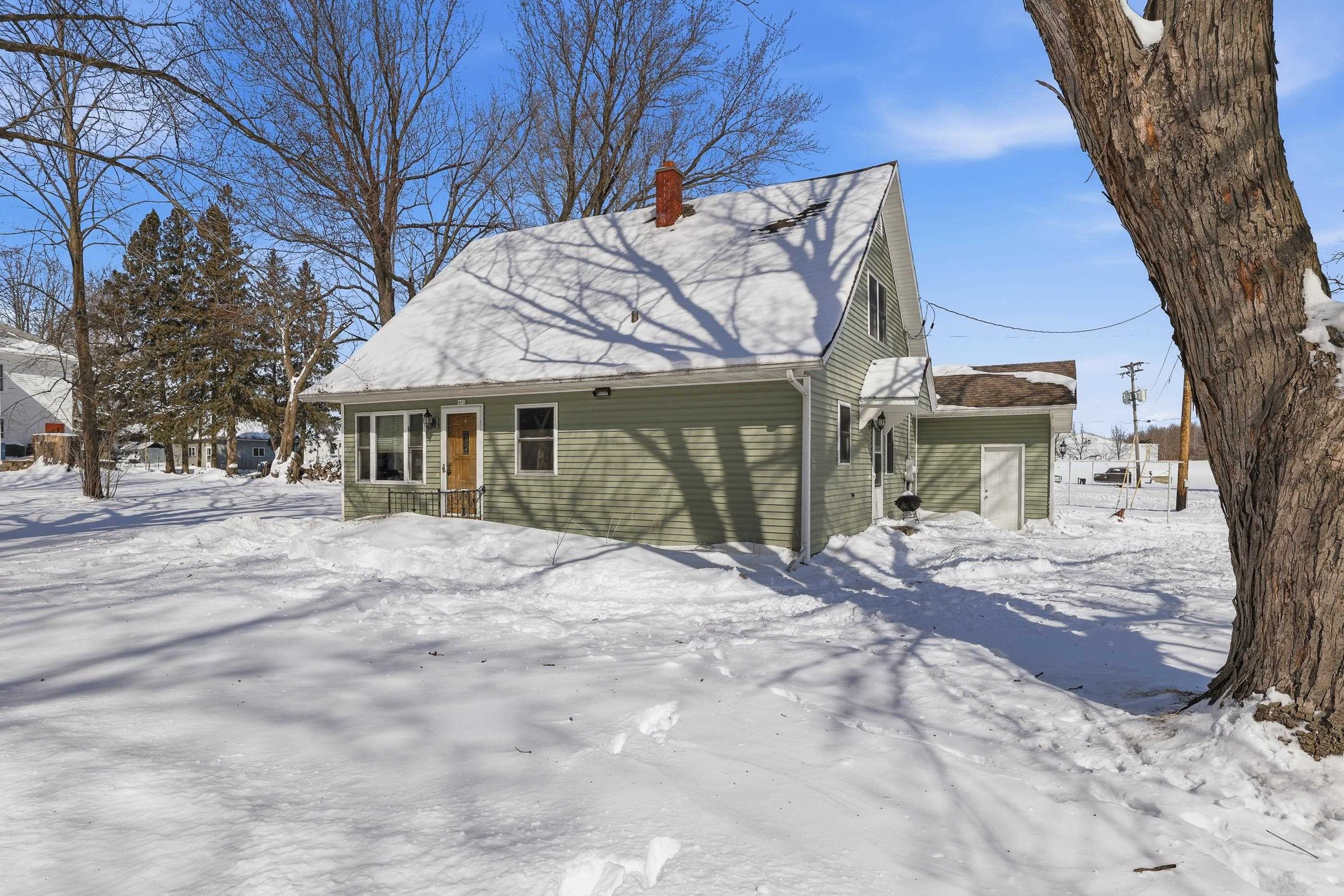 400 W MAIN STREET, Thorp, Wisconsin 54771, 3 Bedrooms Bedrooms, ,1 BathroomBathrooms,Residential,For Sale,400 W MAIN STREET,22601083