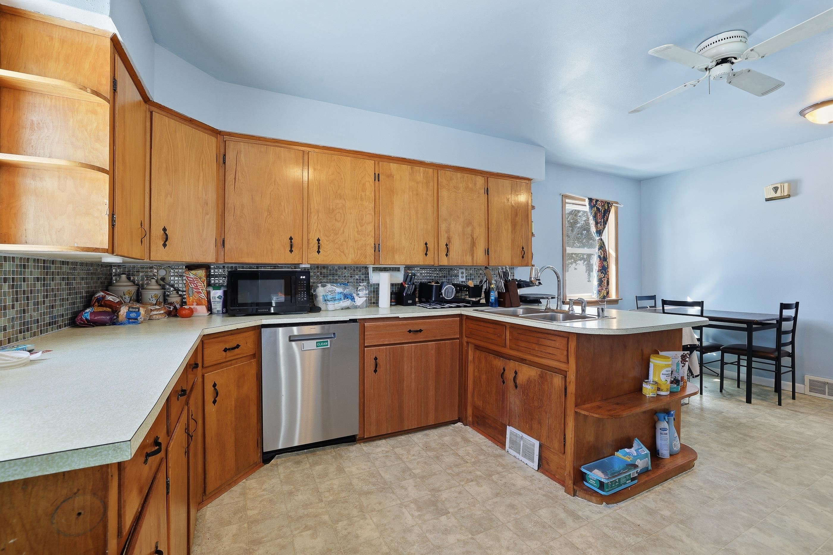 400 W MAIN STREET, Thorp, Wisconsin 54771, 3 Bedrooms Bedrooms, ,1 BathroomBathrooms,Residential,For Sale,400 W MAIN STREET,22601083