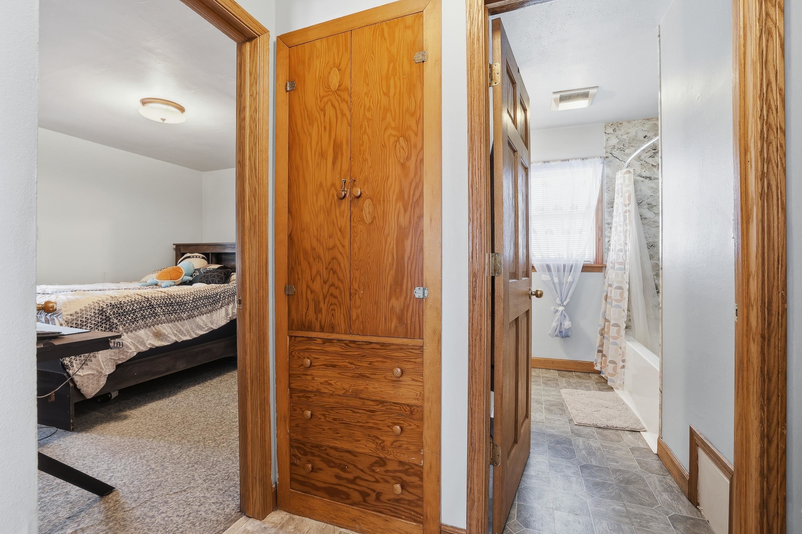 400 W MAIN STREET, Thorp, Wisconsin 54771, 3 Bedrooms Bedrooms, ,1 BathroomBathrooms,Residential,For Sale,400 W MAIN STREET,22601083