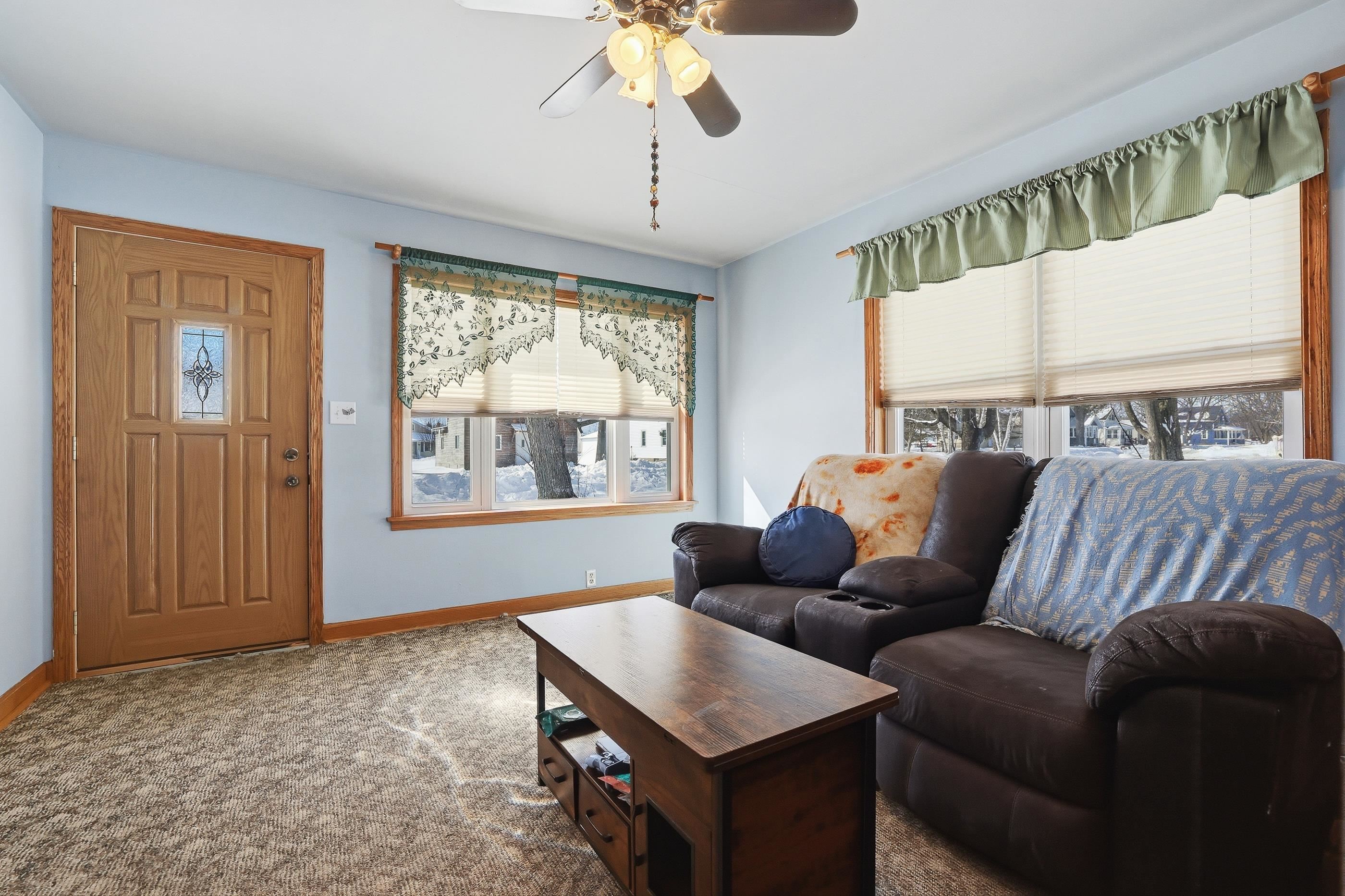 400 W MAIN STREET, Thorp, Wisconsin 54771, 3 Bedrooms Bedrooms, ,1 BathroomBathrooms,Residential,For Sale,400 W MAIN STREET,22601083