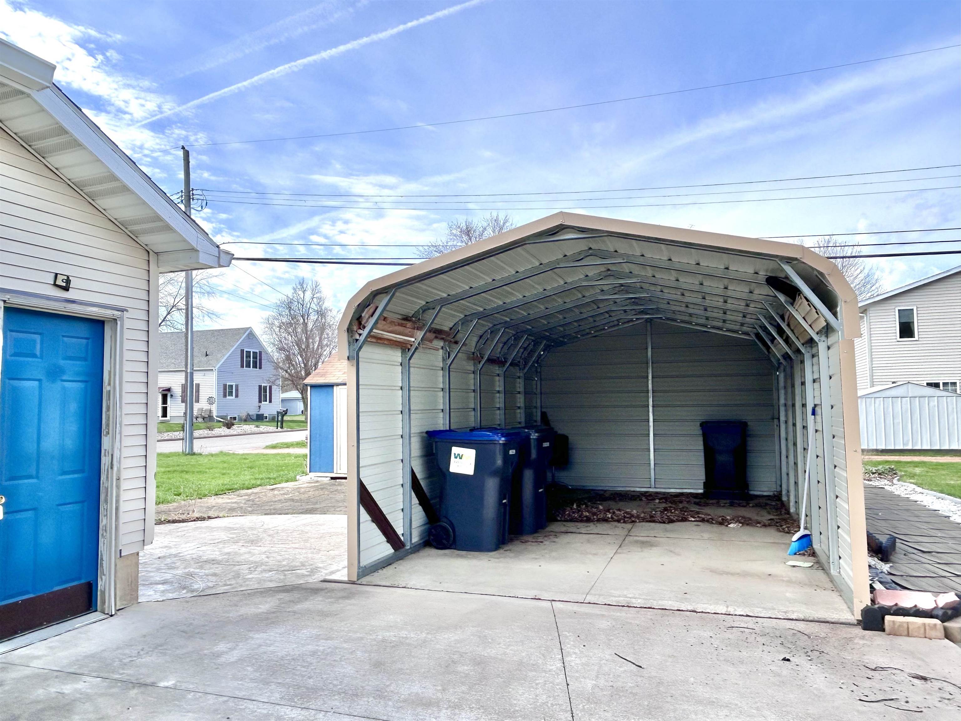 208 W CLARK STREET, Spencer, Wisconsin 54479, 2 Bedrooms Bedrooms, ,1 BathroomBathrooms,Residential,For Sale,208 W CLARK STREET,22601086