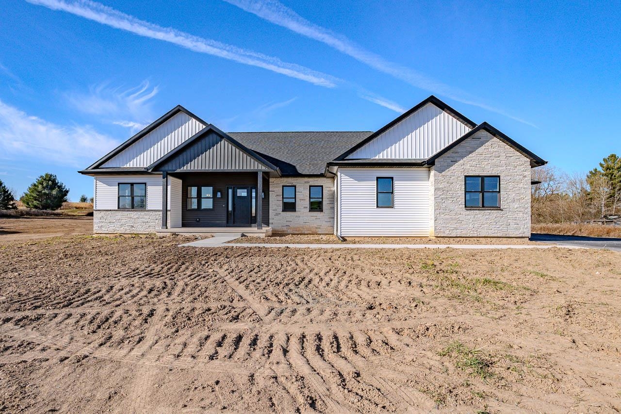 231768 N 104TH AVENUE, Wausau, Wisconsin 54401, 4 Bedrooms Bedrooms, ,3 BathroomsBathrooms,Residential,For Sale,231768 N 104TH AVENUE,22601087