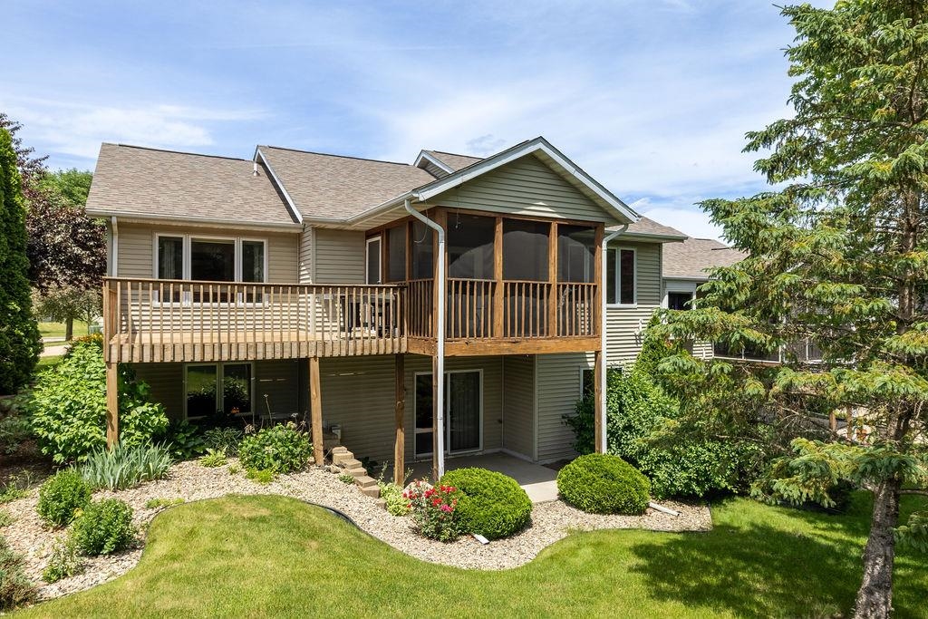 209 MORNINGSIDE DRIVE, DEERFIELD, Wisconsin 53531, 3 Bedrooms Bedrooms, 2 Rooms Rooms,3 BathroomsBathrooms,Residential,For Sale,209 MORNINGSIDE DRIVE,22601090