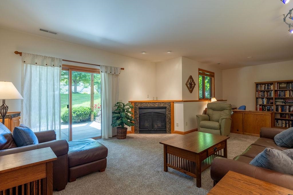 209 MORNINGSIDE DRIVE, DEERFIELD, Wisconsin 53531, 3 Bedrooms Bedrooms, 2 Rooms Rooms,3 BathroomsBathrooms,Residential,For Sale,209 MORNINGSIDE DRIVE,22601090