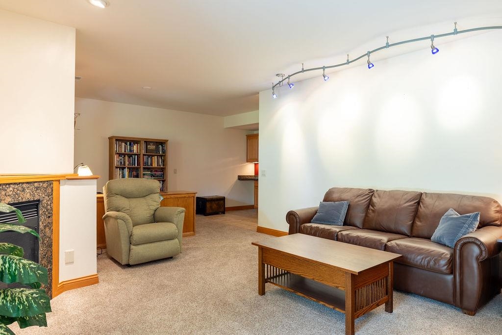 209 MORNINGSIDE DRIVE, DEERFIELD, Wisconsin 53531, 3 Bedrooms Bedrooms, 2 Rooms Rooms,3 BathroomsBathrooms,Residential,For Sale,209 MORNINGSIDE DRIVE,22601090
