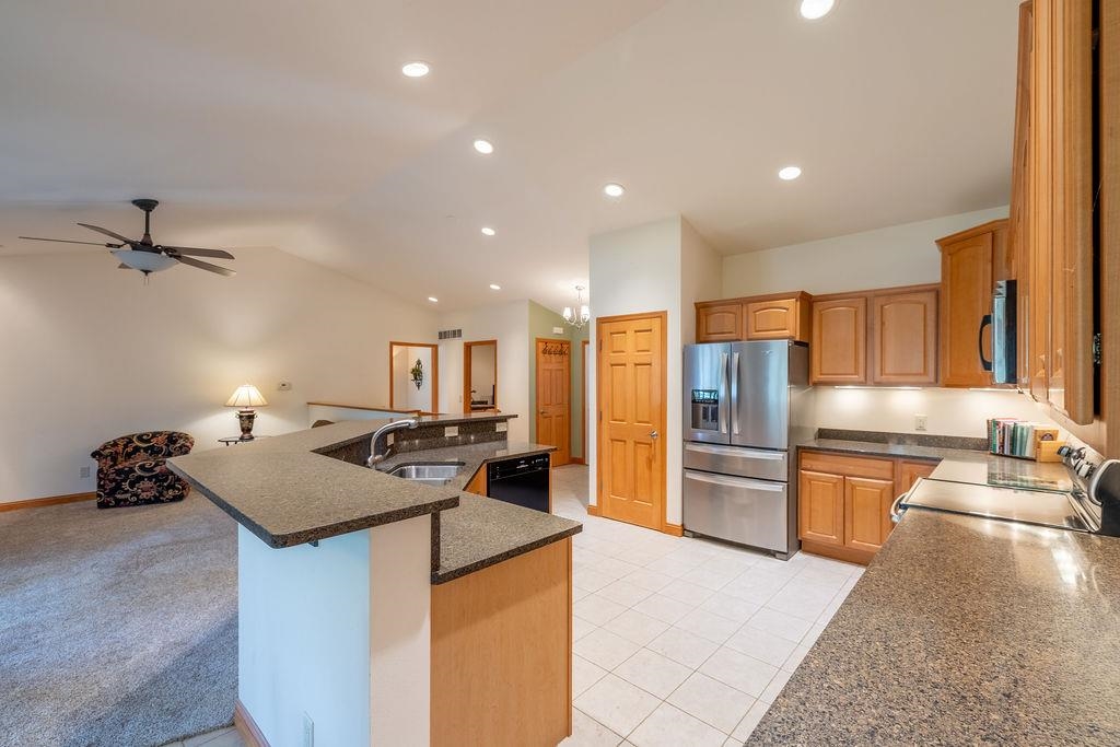 209 MORNINGSIDE DRIVE, DEERFIELD, Wisconsin 53531, 3 Bedrooms Bedrooms, 2 Rooms Rooms,3 BathroomsBathrooms,Residential,For Sale,209 MORNINGSIDE DRIVE,22601090