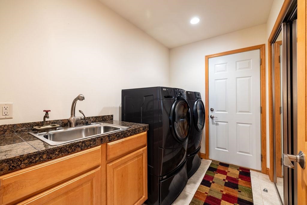 209 MORNINGSIDE DRIVE, DEERFIELD, Wisconsin 53531, 3 Bedrooms Bedrooms, 2 Rooms Rooms,3 BathroomsBathrooms,Residential,For Sale,209 MORNINGSIDE DRIVE,22601090