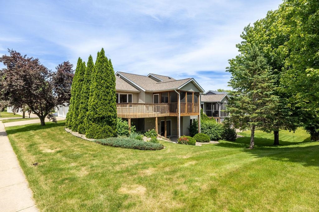209 MORNINGSIDE DRIVE, DEERFIELD, Wisconsin 53531, 3 Bedrooms Bedrooms, 2 Rooms Rooms,3 BathroomsBathrooms,Residential,For Sale,209 MORNINGSIDE DRIVE,22601090