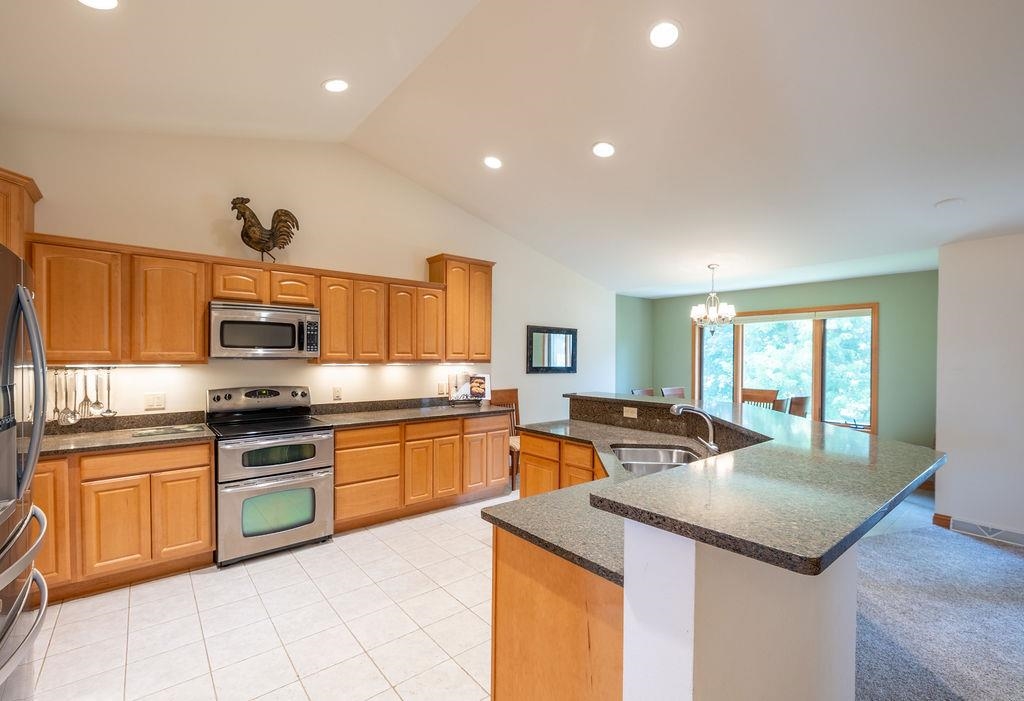 209 MORNINGSIDE DRIVE, DEERFIELD, Wisconsin 53531, 3 Bedrooms Bedrooms, 2 Rooms Rooms,3 BathroomsBathrooms,Residential,For Sale,209 MORNINGSIDE DRIVE,22601090
