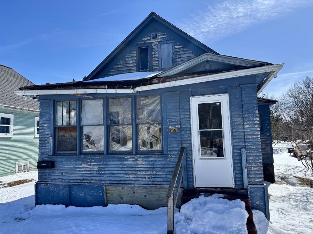 208 E WISCONSIN AVENUE, Tomahawk, Wisconsin 54487, 3 Bedrooms Bedrooms, ,1 BathroomBathrooms,Residential,For Sale,208 E WISCONSIN AVENUE,22601096