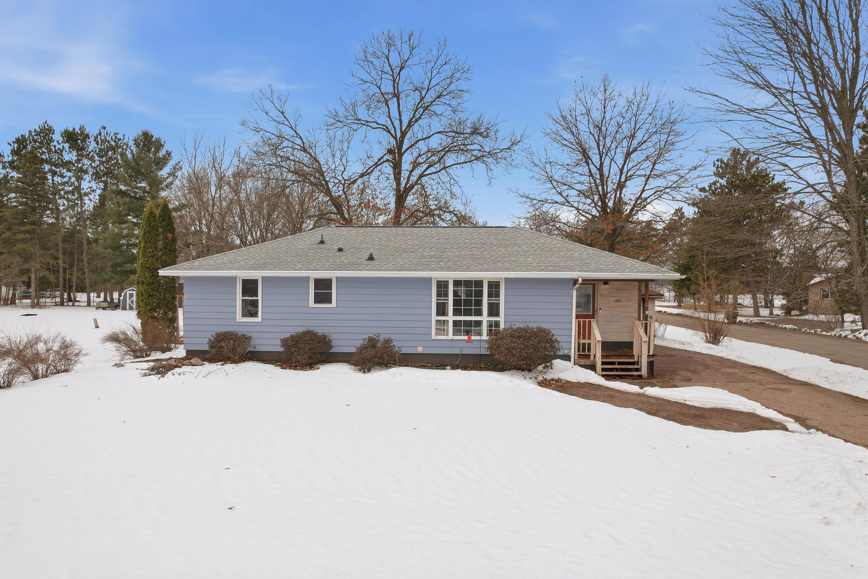 1915 SCHOOL STREET, Stevens Point, Wisconsin 54481, 3 Bedrooms Bedrooms, ,2 BathroomsBathrooms,Residential,For Sale,1915 SCHOOL STREET,22601097