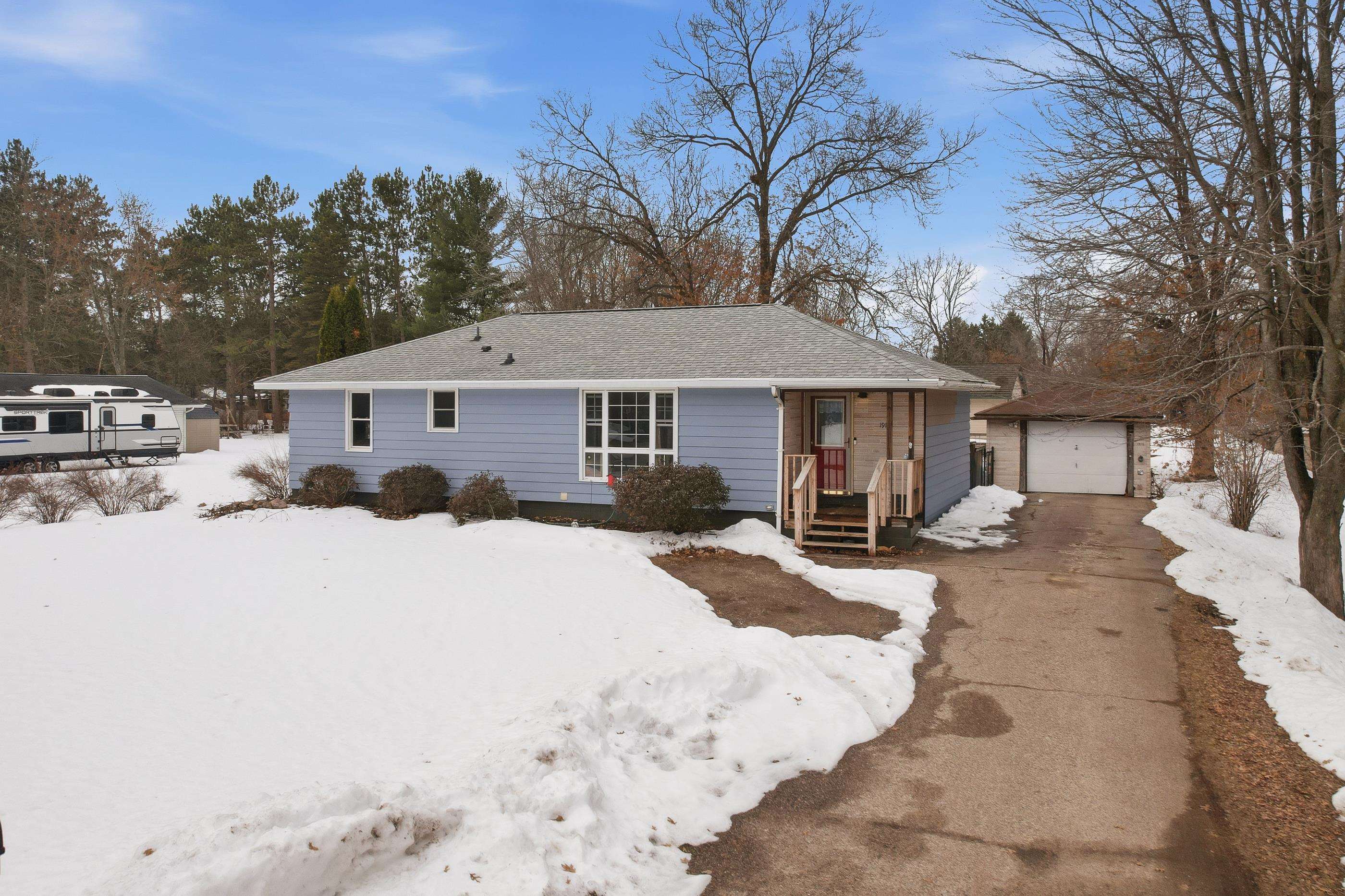 1915 SCHOOL STREET, Stevens Point, Wisconsin 54481, 3 Bedrooms Bedrooms, ,2 BathroomsBathrooms,Residential,For Sale,1915 SCHOOL STREET,22601097