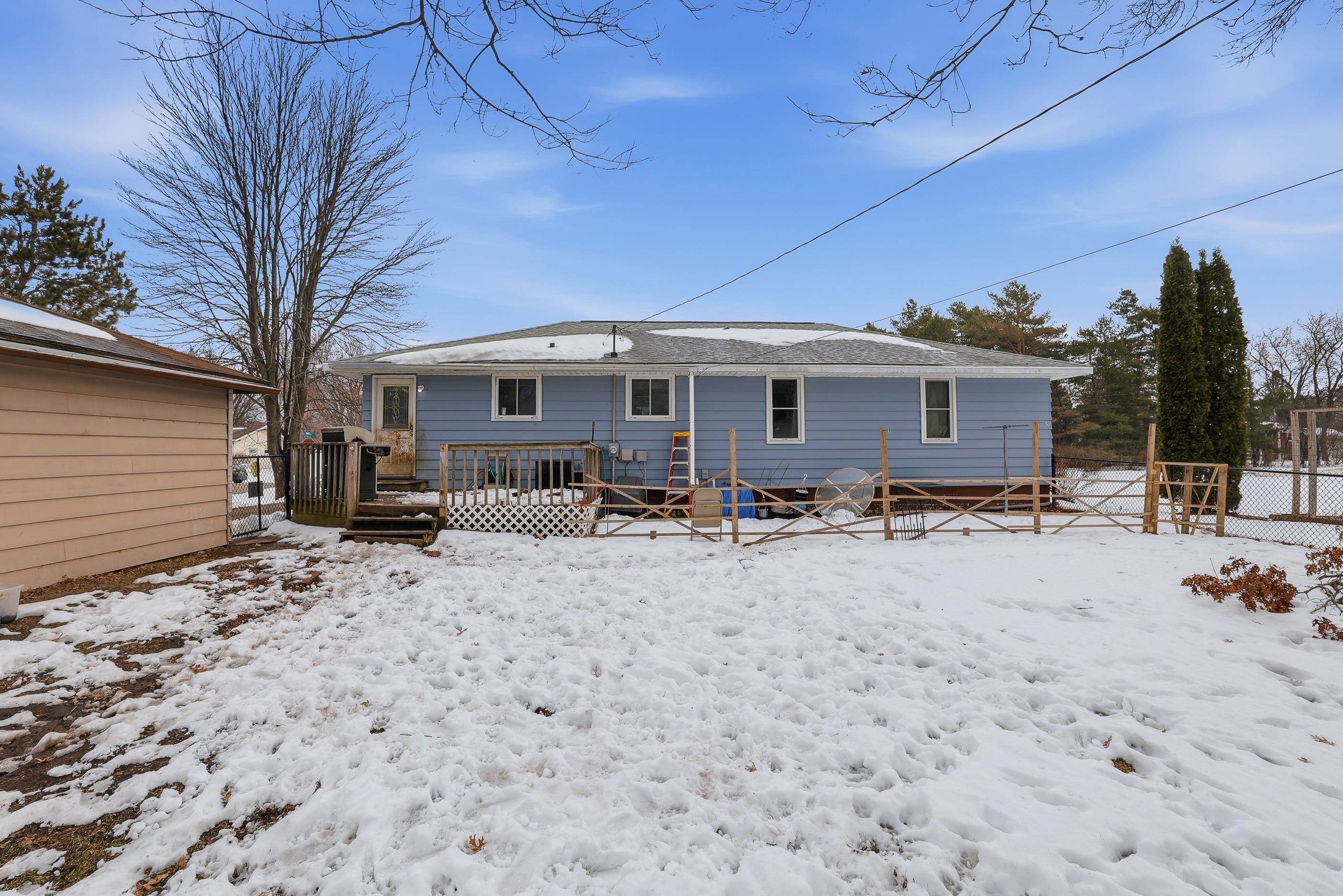 1915 SCHOOL STREET, Stevens Point, Wisconsin 54481, 3 Bedrooms Bedrooms, ,2 BathroomsBathrooms,Residential,For Sale,1915 SCHOOL STREET,22601097