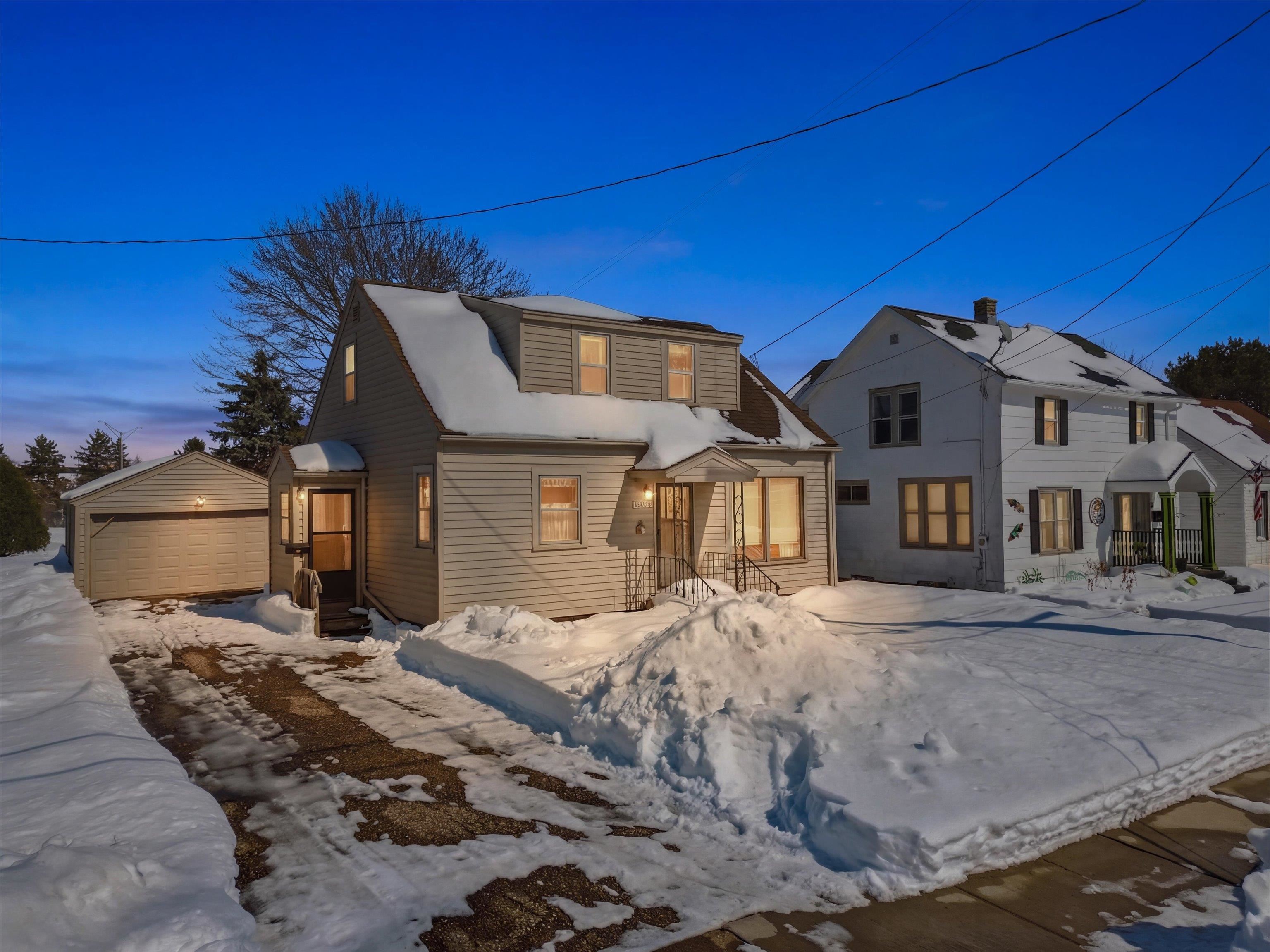 1113 E 4TH STREET, Marshfield, Wisconsin 54449, 3 Bedrooms Bedrooms, ,1 BathroomBathrooms,Residential,For Sale,1113 E 4TH STREET,22601101