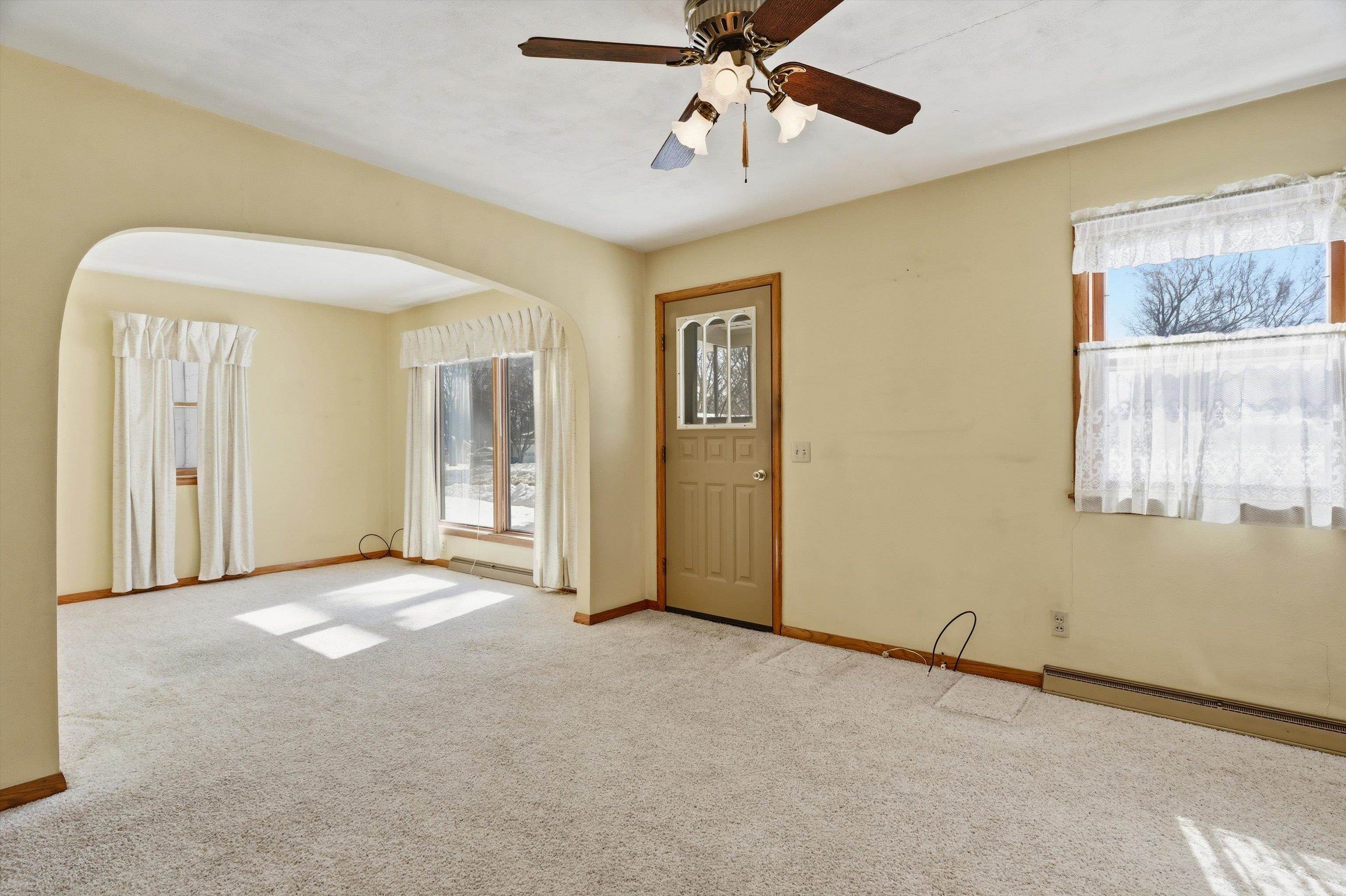 1113 E 4TH STREET, Marshfield, Wisconsin 54449, 3 Bedrooms Bedrooms, ,1 BathroomBathrooms,Residential,For Sale,1113 E 4TH STREET,22601101