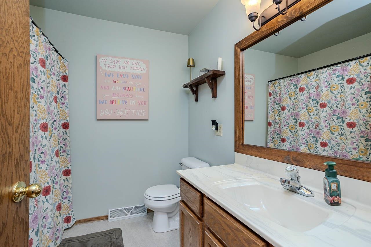 2175 PANIOLO ROAD, Kronenwetter, Wisconsin 54455, 4 Bedrooms Bedrooms, ,3 BathroomsBathrooms,Residential,For Sale,2175 PANIOLO ROAD,22601102