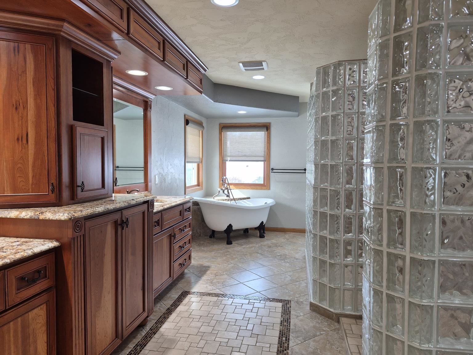 8268 HEGGELUND LANE, Marshfield, Wisconsin 54449, 3 Bedrooms Bedrooms, ,2 BathroomsBathrooms,Residential,For Sale,8268 HEGGELUND LANE,22601107