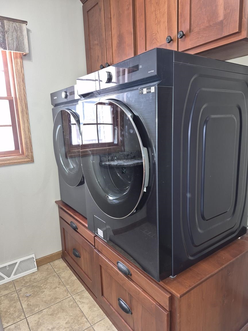 8268 HEGGELUND LANE, Marshfield, Wisconsin 54449, 3 Bedrooms Bedrooms, ,2 BathroomsBathrooms,Residential,For Sale,8268 HEGGELUND LANE,22601107