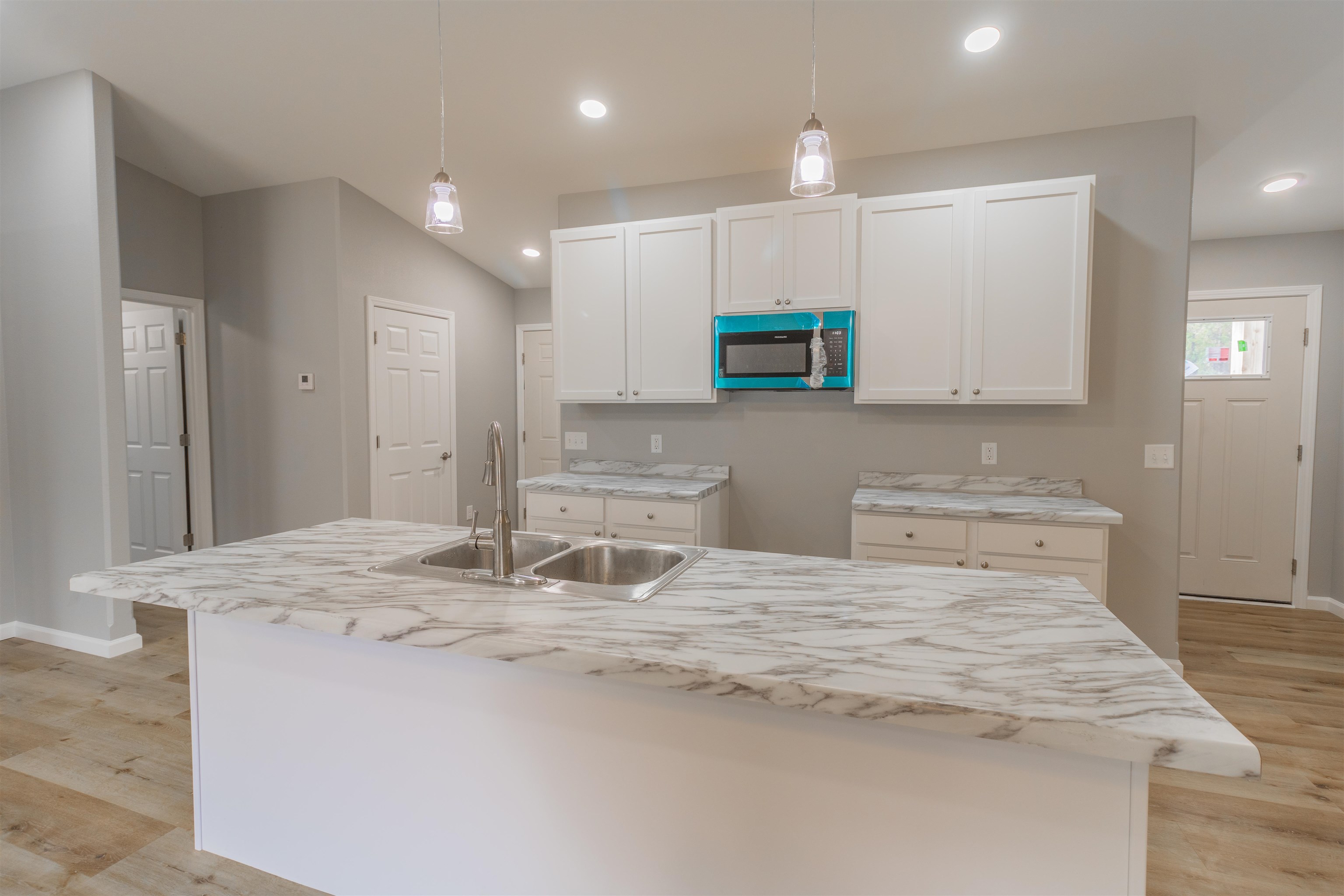 5565 FOREST CREEK ROAD, Stevens Point, Wisconsin 54482, 3 Bedrooms Bedrooms, ,2 BathroomsBathrooms,Residential,For Sale,5565 FOREST CREEK ROAD,22601115