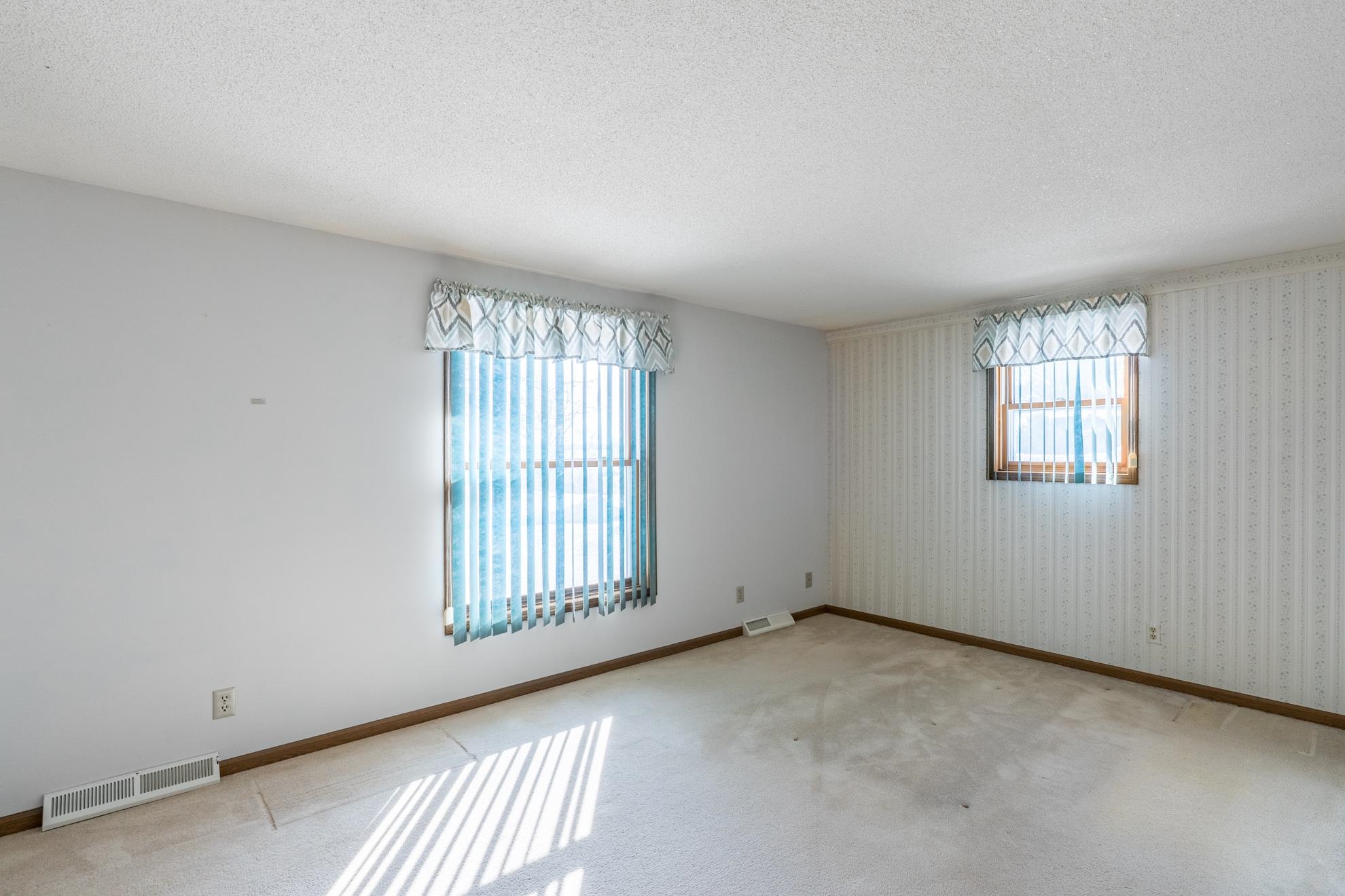 119300 HAWK COURT, Stratford, Wisconsin 54484, 2 Bedrooms Bedrooms, ,3 BathroomsBathrooms,Residential,For Sale,119300 HAWK COURT,22601117