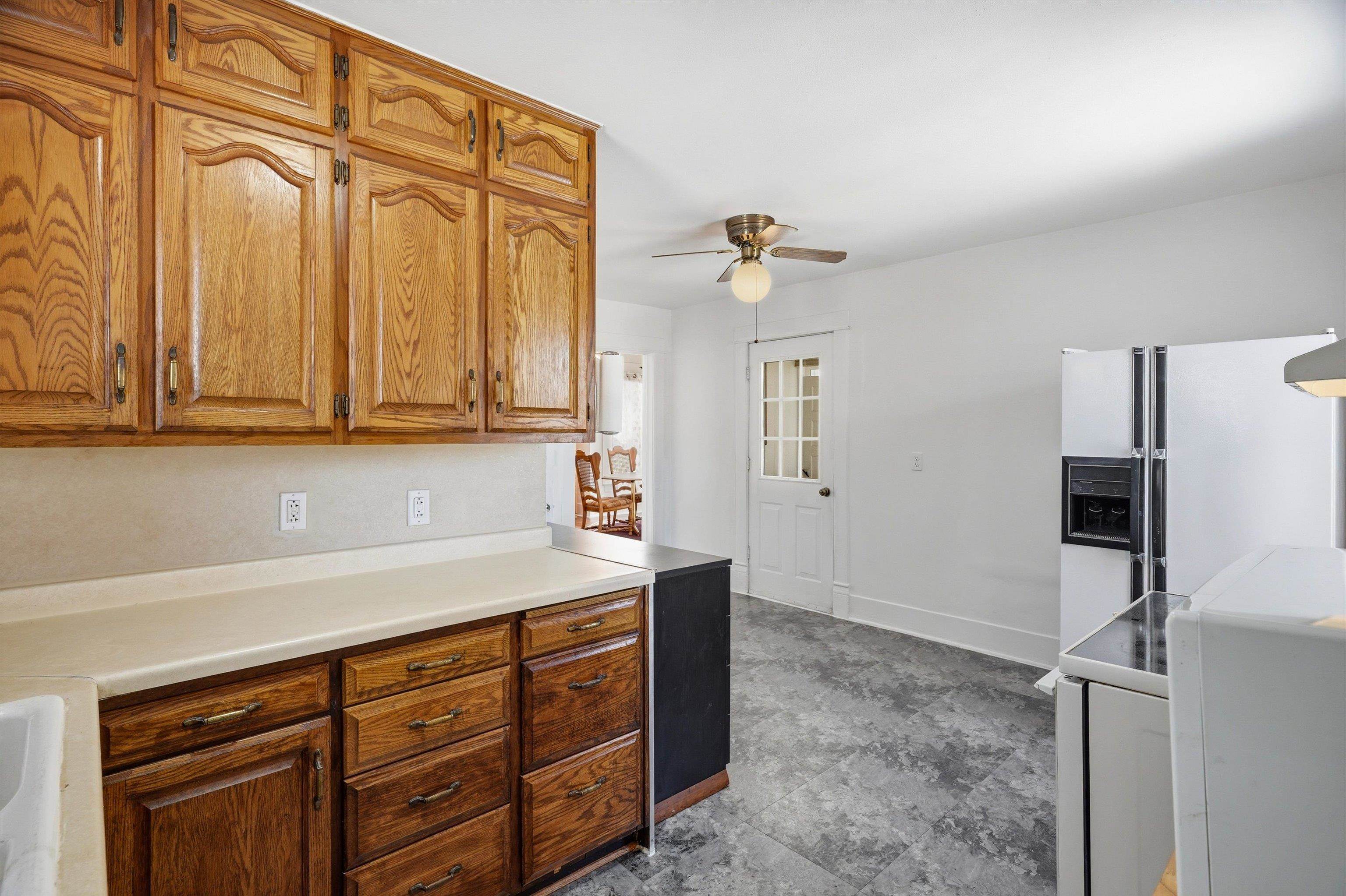 504 S MAPLE AVENUE, Marshfield, Wisconsin 54449, 4 Bedrooms Bedrooms, ,2 BathroomsBathrooms,Residential,For Sale,504 S MAPLE AVENUE,22601122