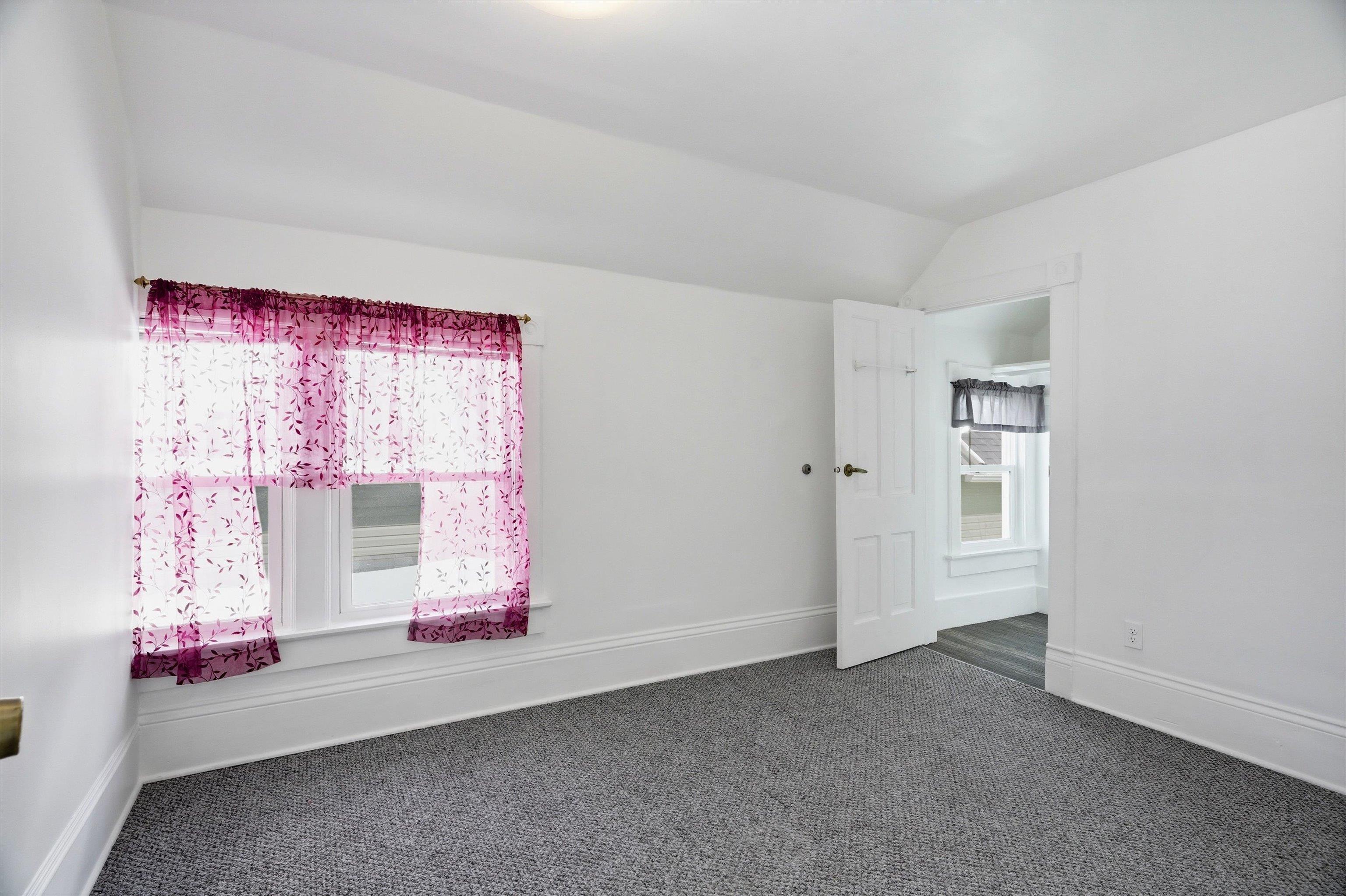 504 S MAPLE AVENUE, Marshfield, Wisconsin 54449, 4 Bedrooms Bedrooms, ,2 BathroomsBathrooms,Residential,For Sale,504 S MAPLE AVENUE,22601122