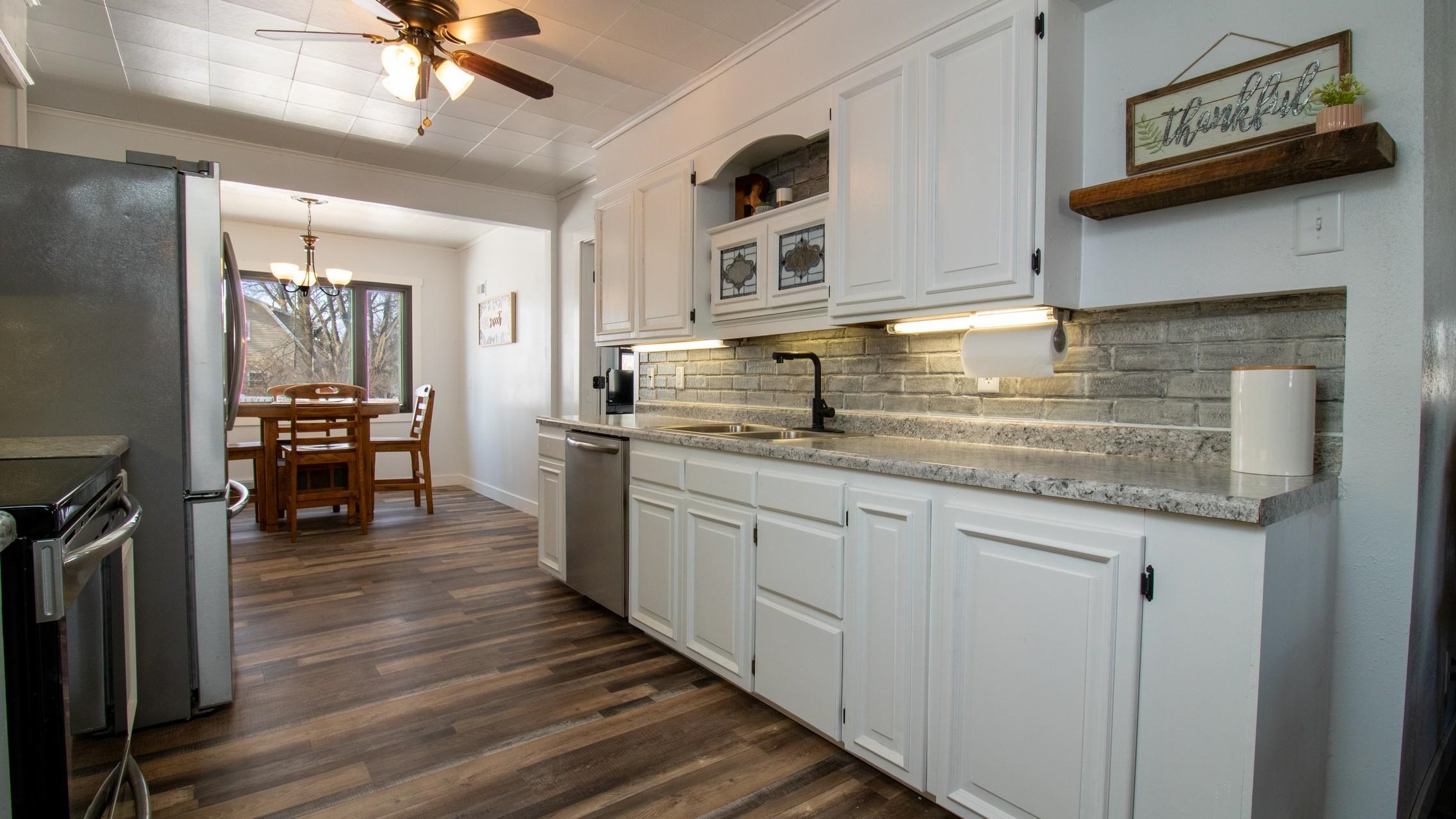 412 S CYPRESS AVENUE, Marshfield, Wisconsin 54449, 3 Bedrooms Bedrooms, ,1 BathroomBathrooms,Residential,For Sale,412 S CYPRESS AVENUE,22601128