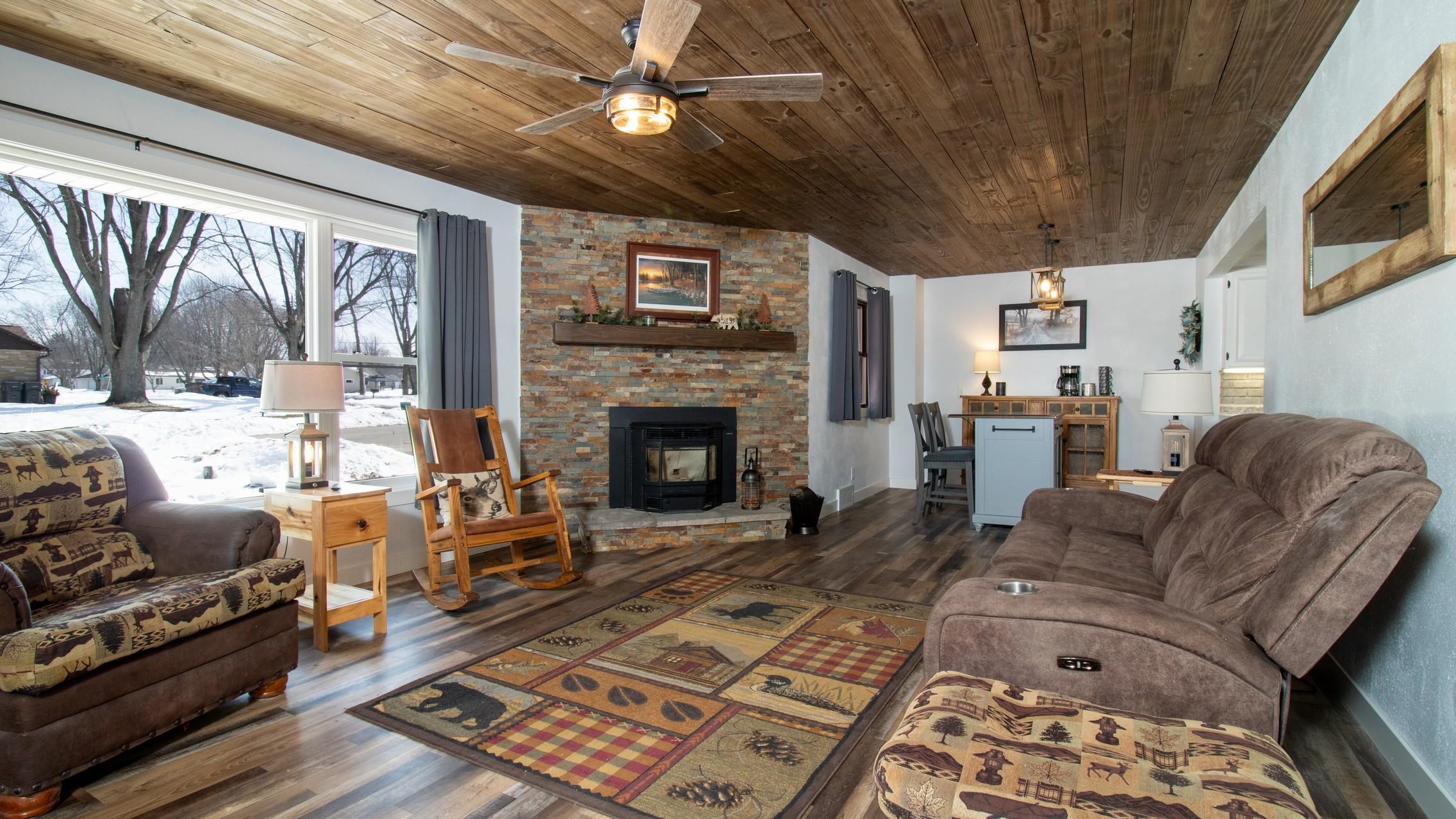 412 S CYPRESS AVENUE, Marshfield, Wisconsin 54449, 3 Bedrooms Bedrooms, ,1 BathroomBathrooms,Residential,For Sale,412 S CYPRESS AVENUE,22601128