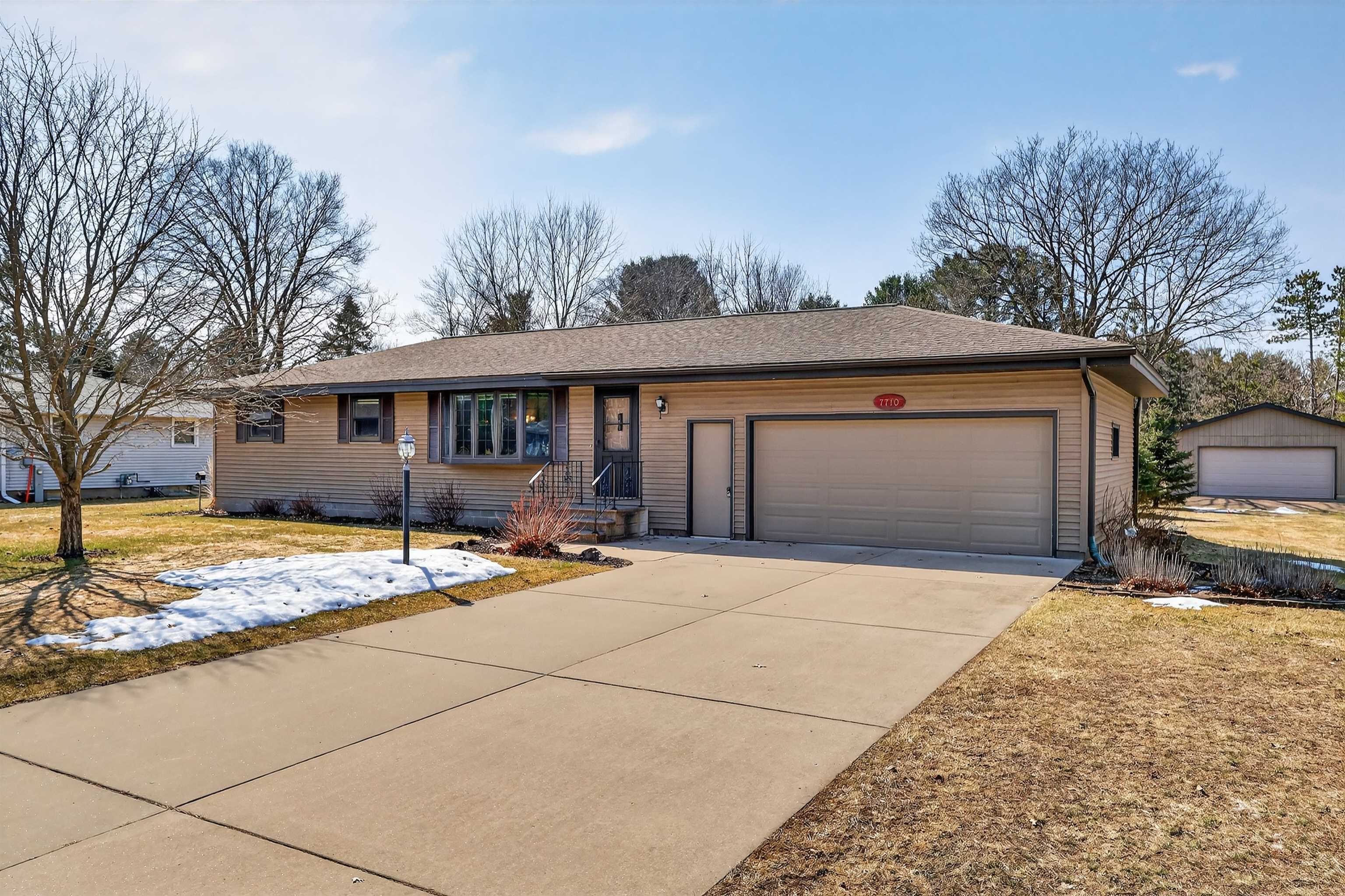 7710 MEADOWLARK LANE, Wisconsin Rapids, Wisconsin 54494, 3 Bedrooms Bedrooms, ,2 BathroomsBathrooms,Residential,For Sale,7710 MEADOWLARK LANE,22601137