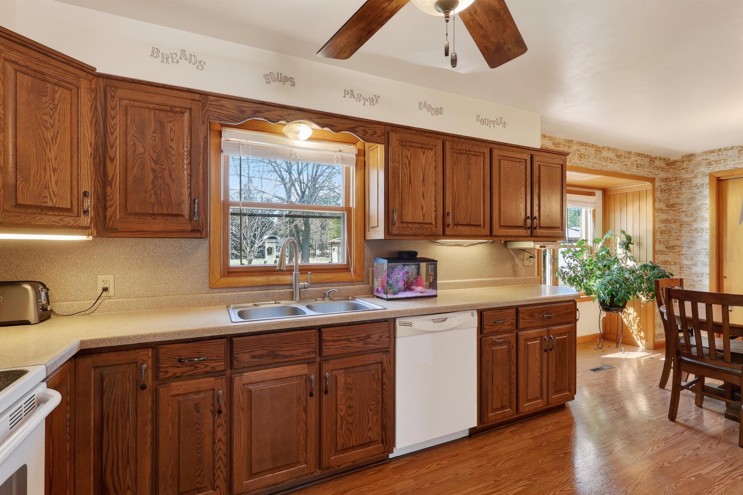 7710 MEADOWLARK LANE, Wisconsin Rapids, Wisconsin 54494, 3 Bedrooms Bedrooms, ,2 BathroomsBathrooms,Residential,For Sale,7710 MEADOWLARK LANE,22601137